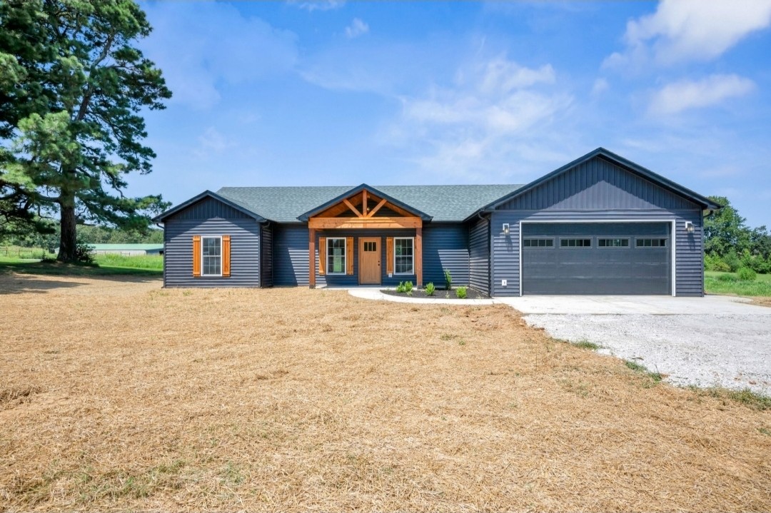 2559 Sylvia Rd Property Photo 1