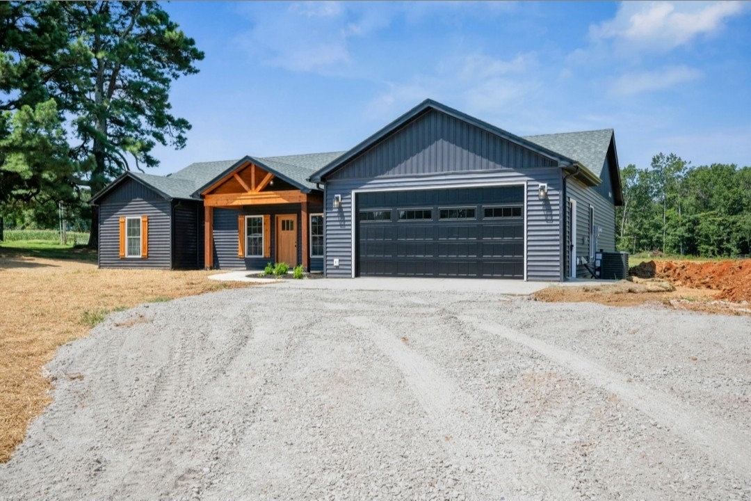 2559 Sylvia Rd Property Photo 3