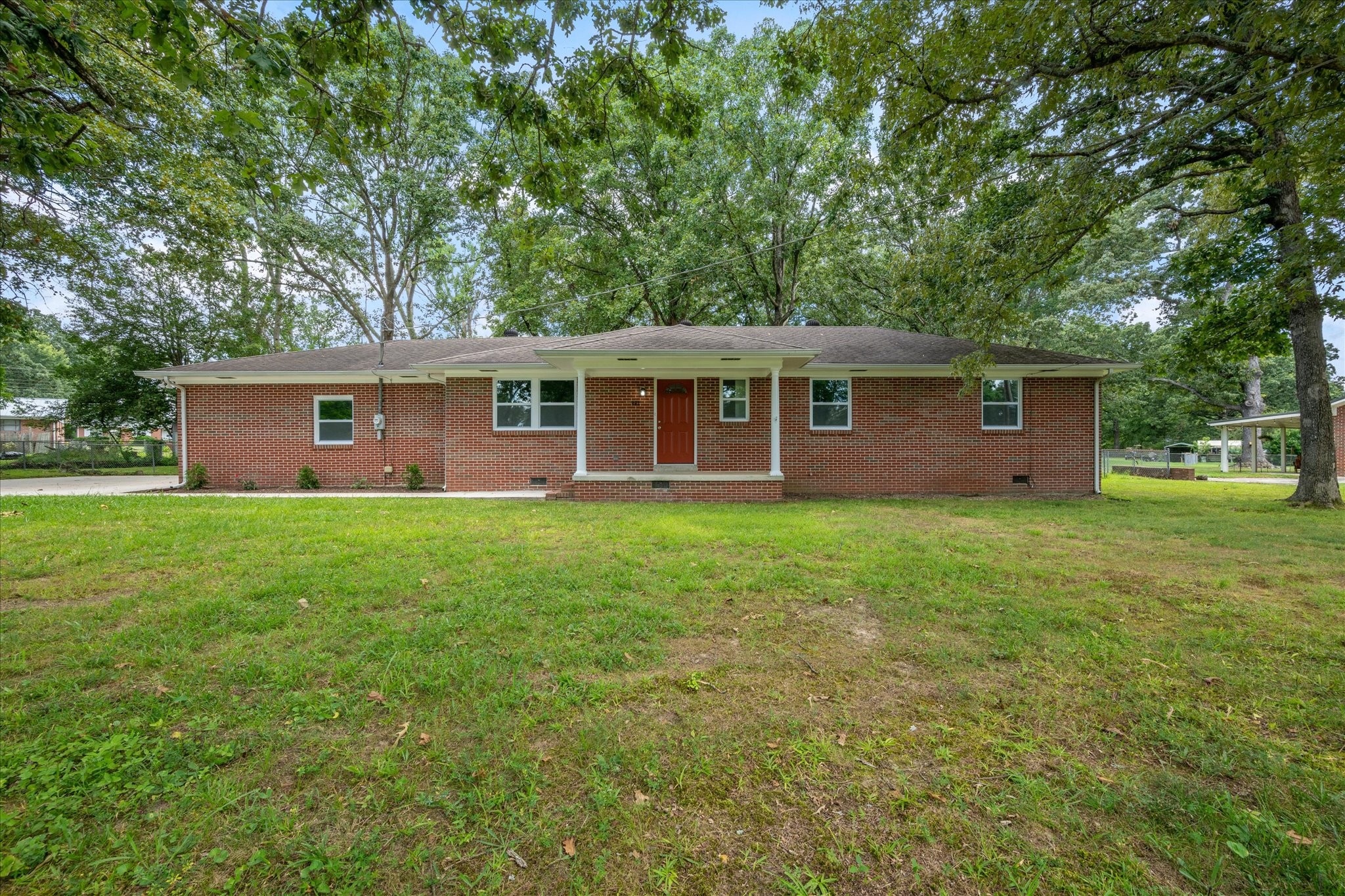 802 Lowry St Property Photo