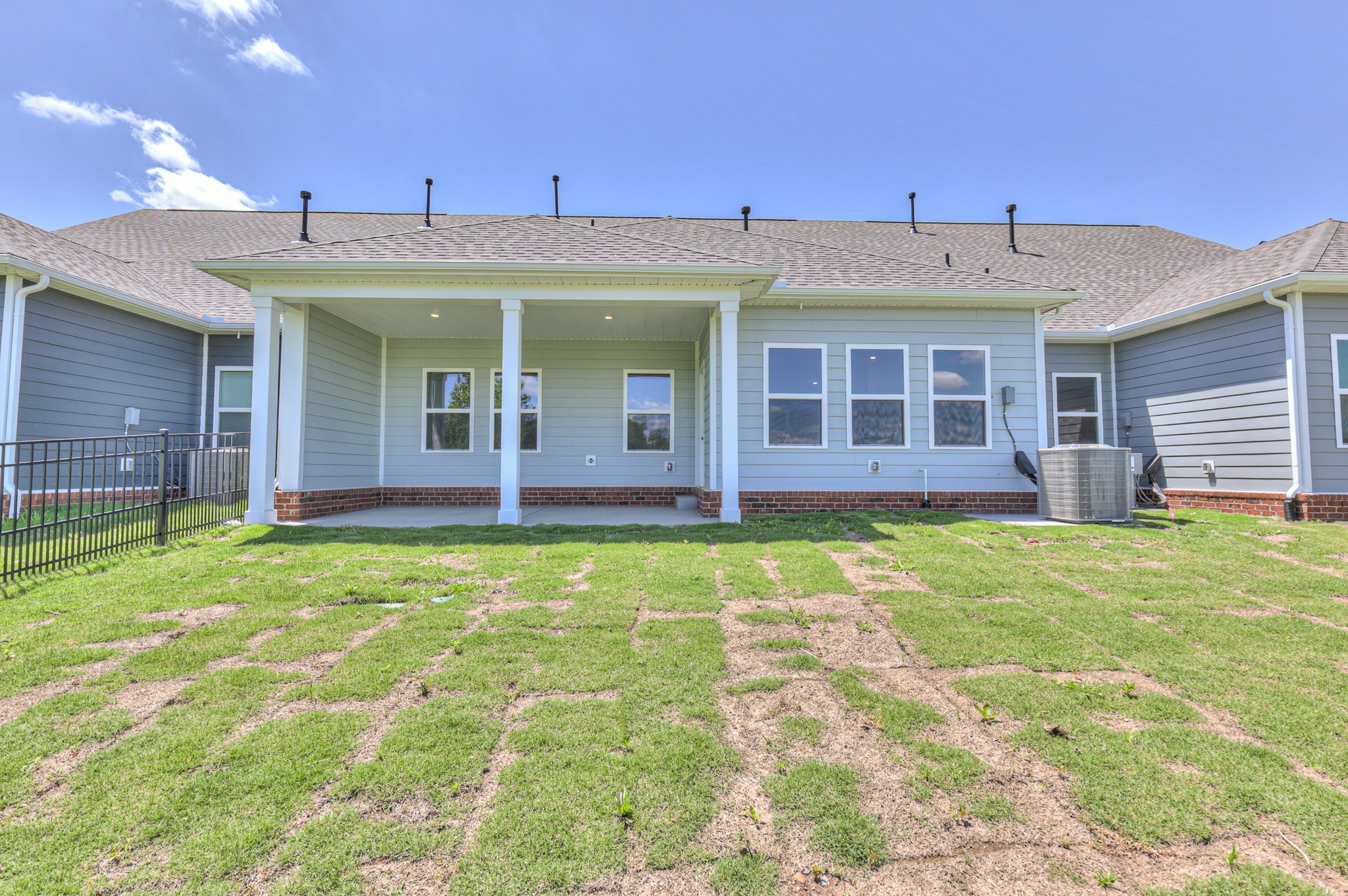 405 Charlie Place Property Photo 4