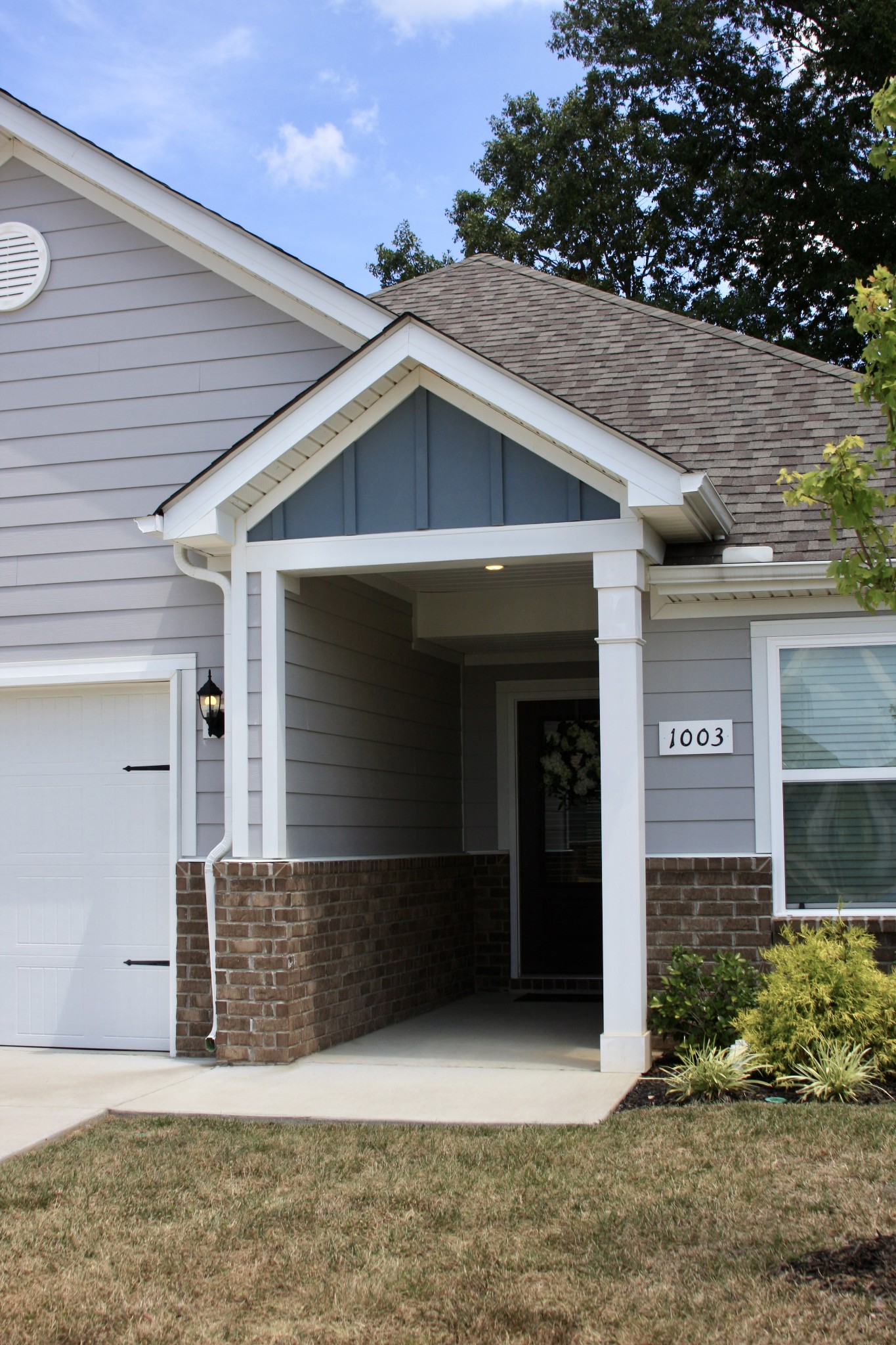 1003 Autumnwood Dr Property Photo 4