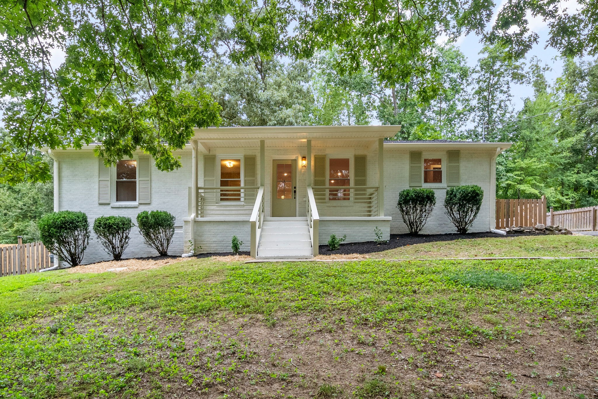 1014 Ward Ln Property Photo 1
