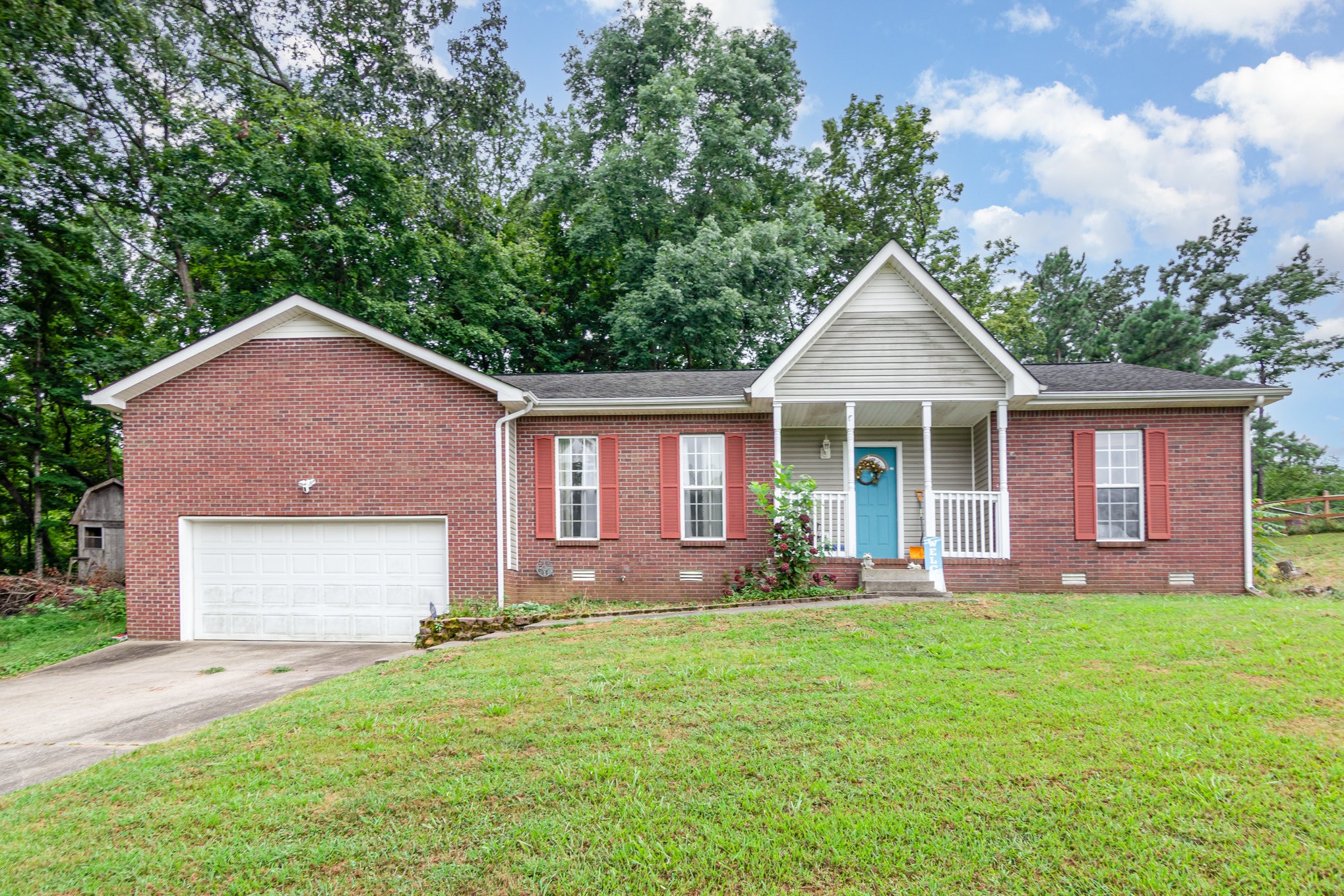 1244 Kendall Dr Property Photo 1