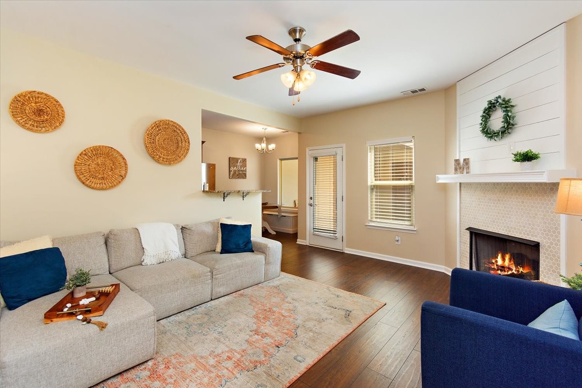 2205 Cason Lane Property Photo 1