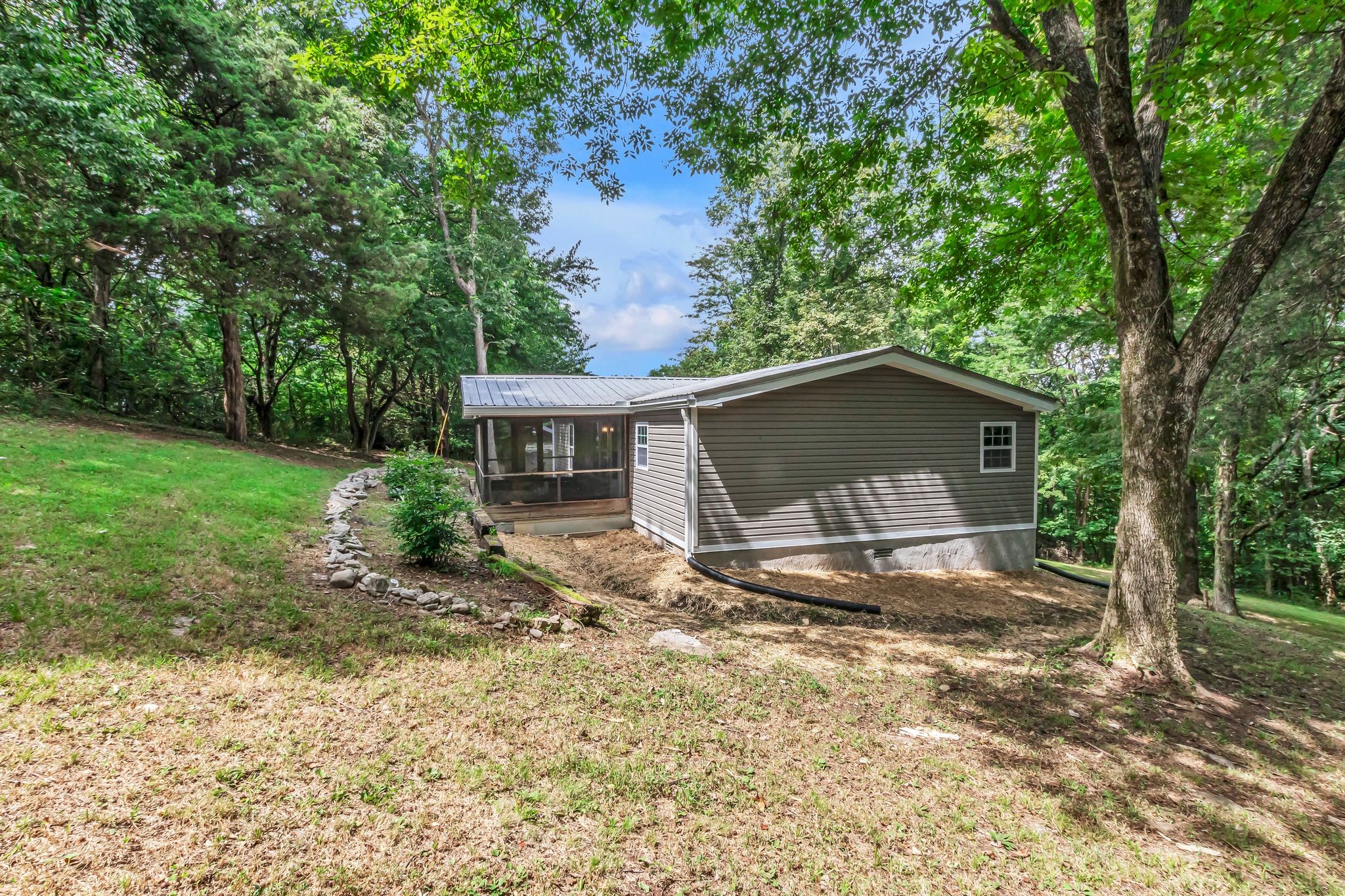 215 Grant Rd Property Photo 4