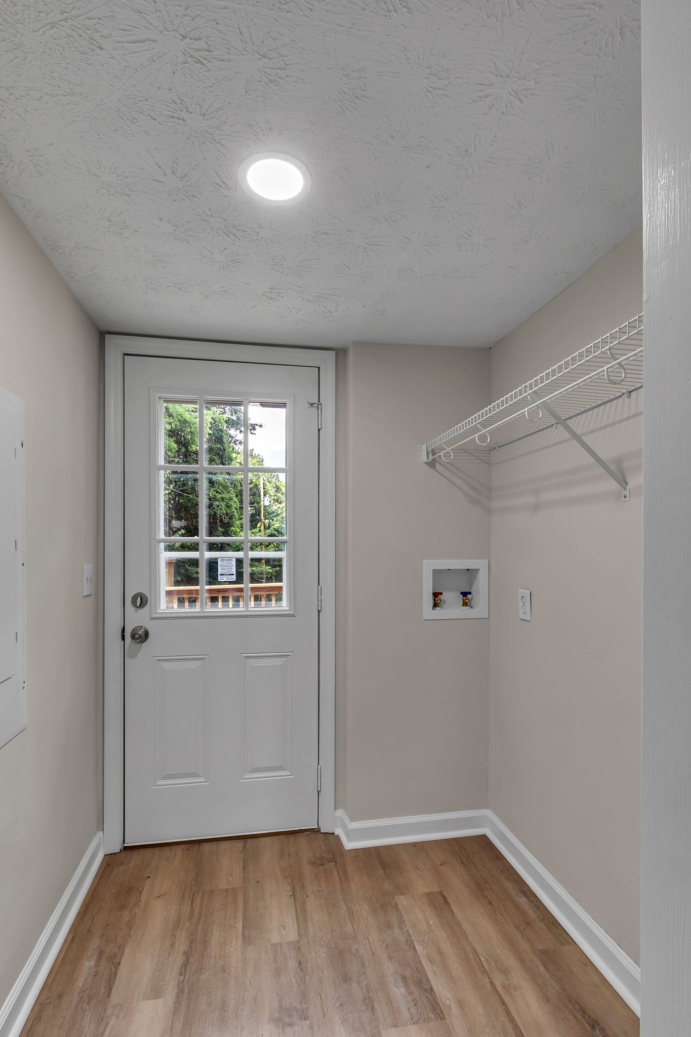 215 Grant Rd Property Photo 12