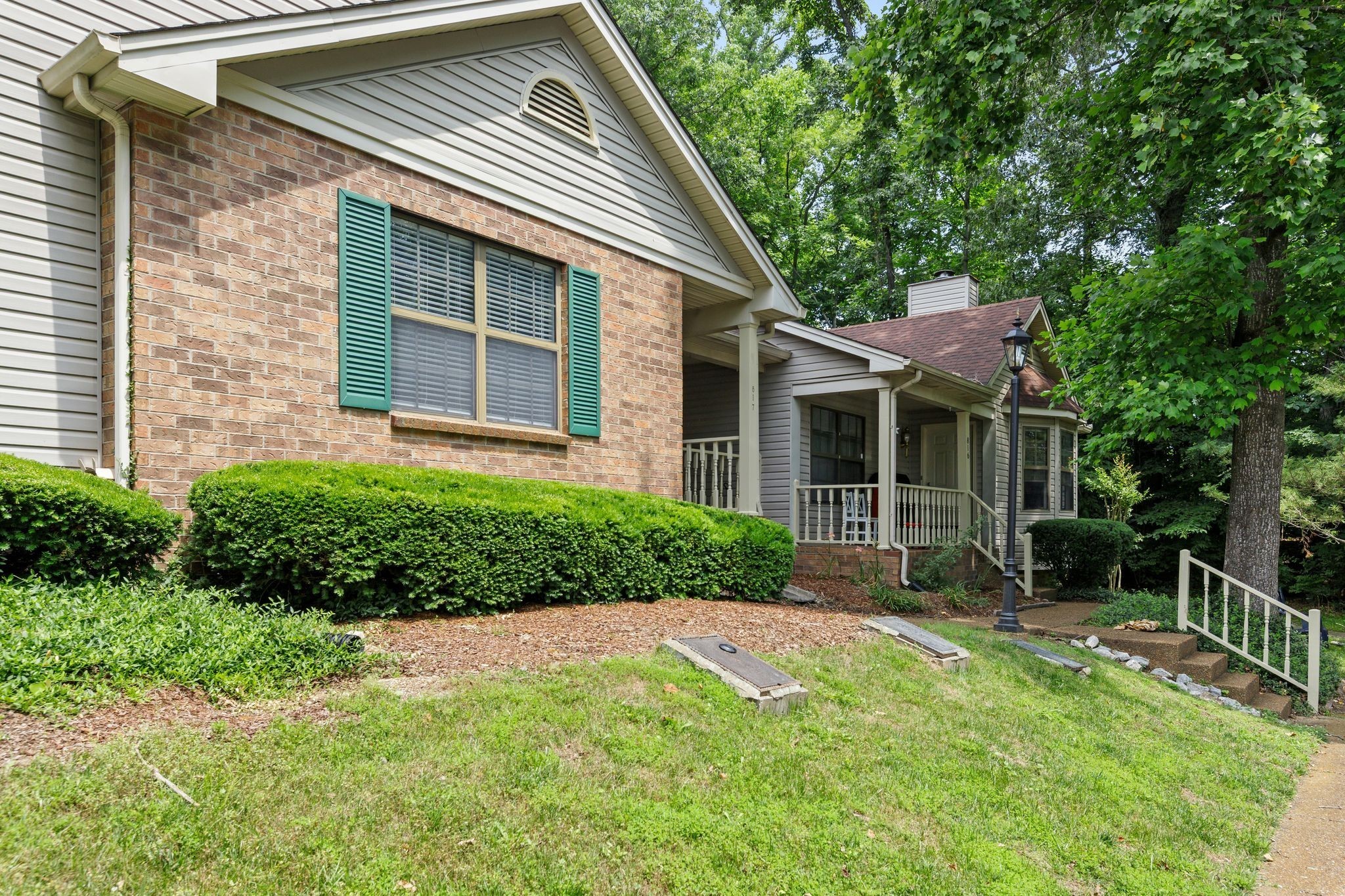 817 Beazer Ln Property Photo 1
