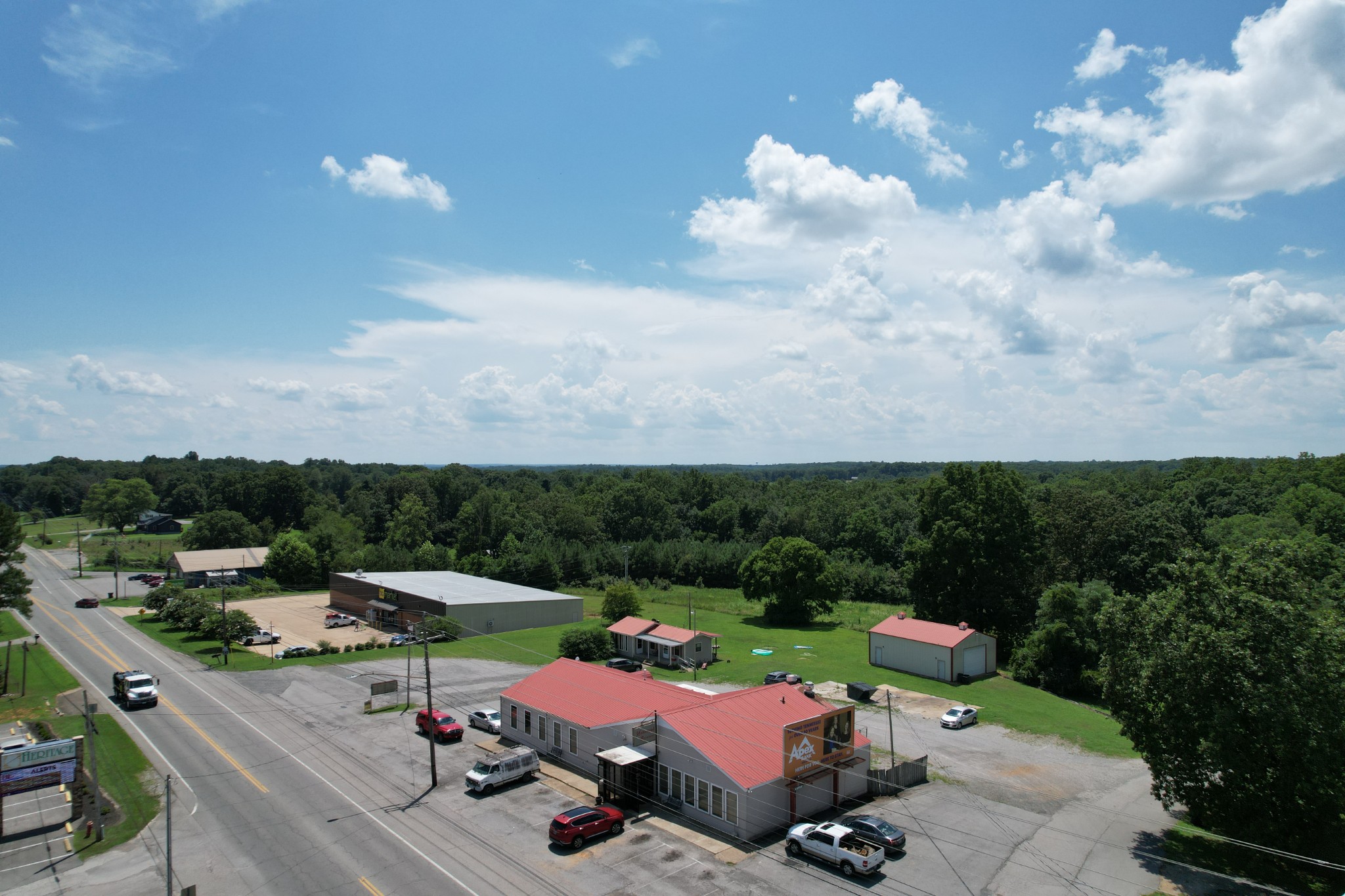1331 Highway 100 Property Photo 2