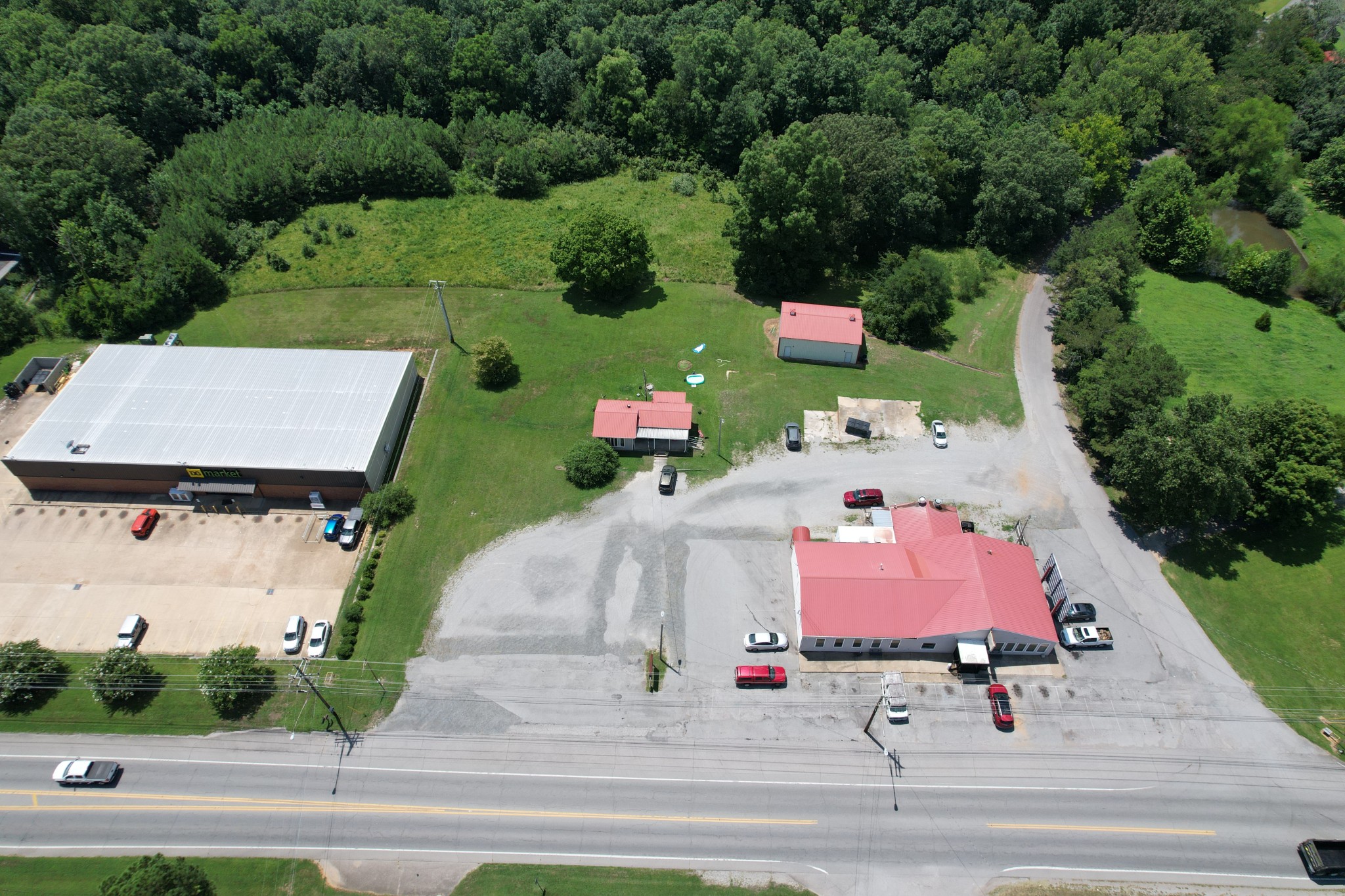 1331 Highway 100 Property Photo 6