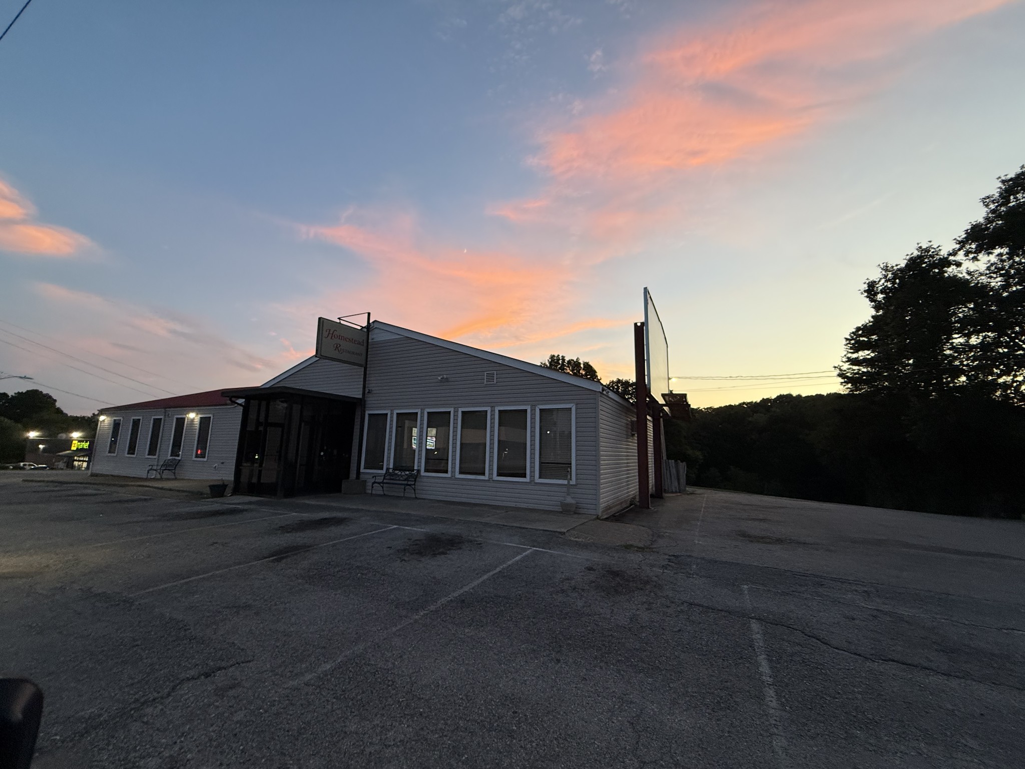 1331 Highway 100 Property Photo 8