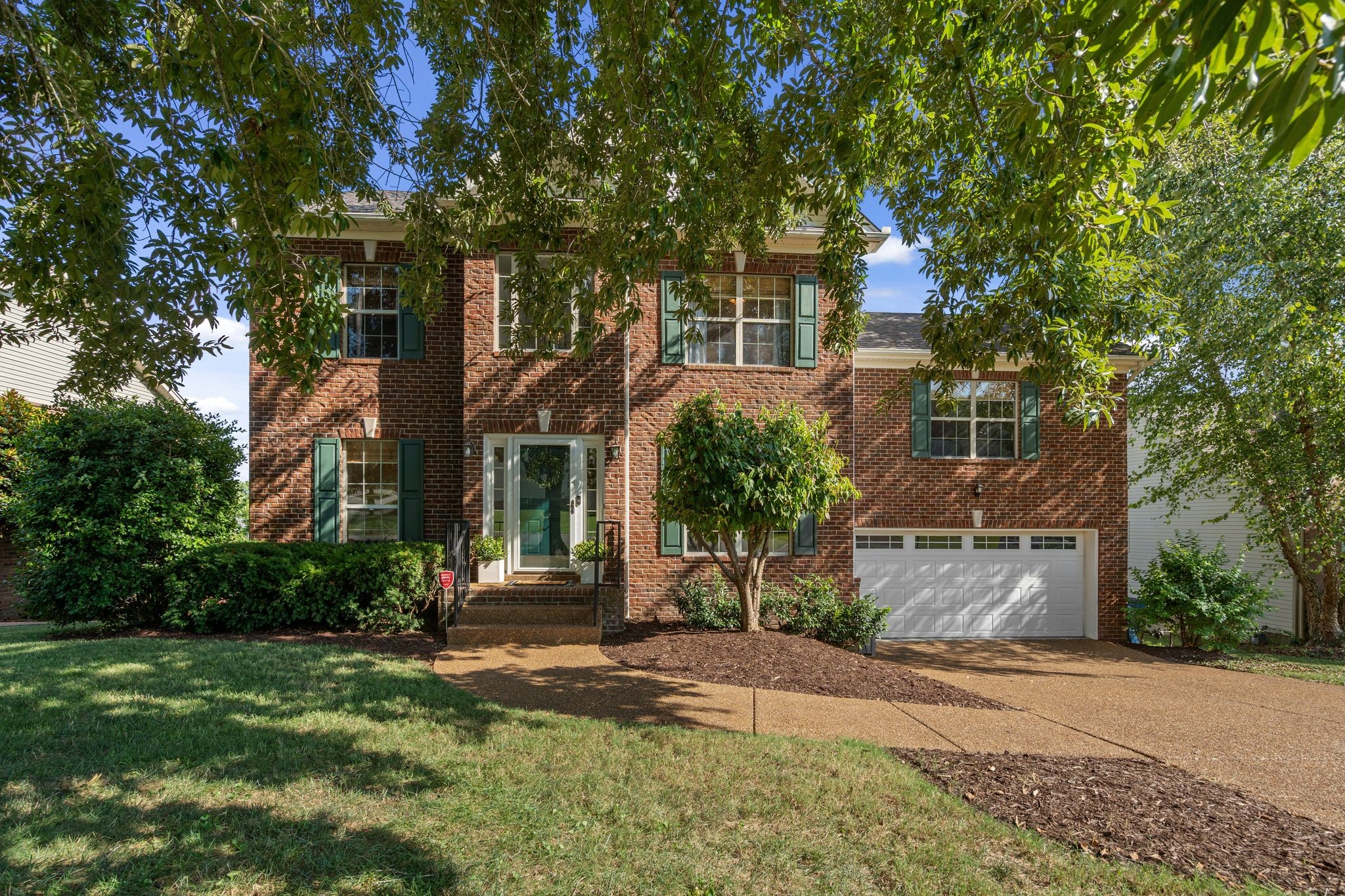 141 Rose Garden Ln Property Photo 1