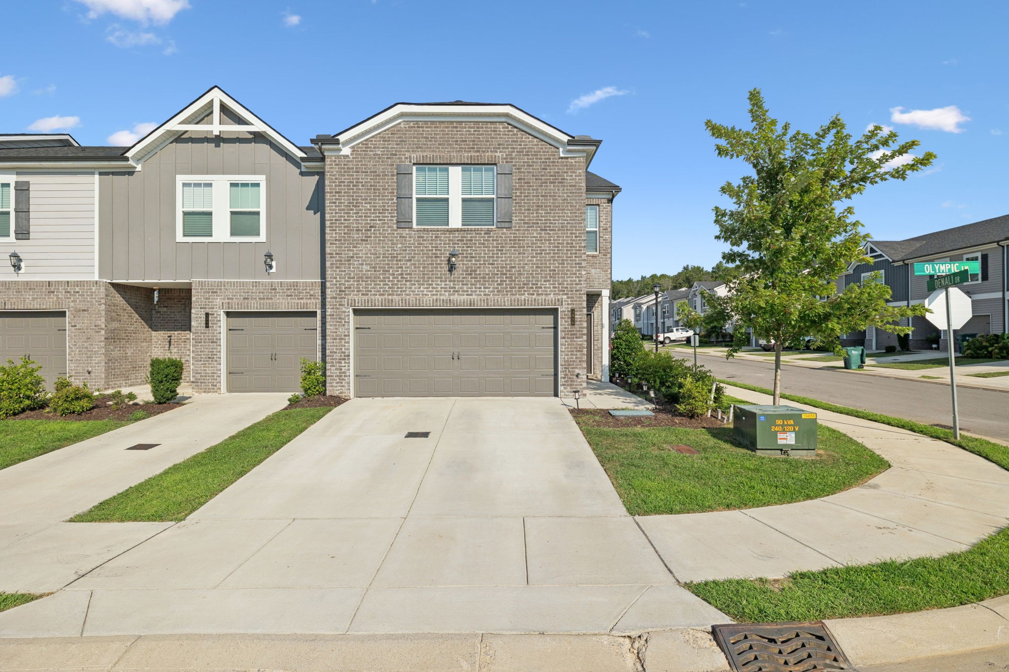 1512 Olympic Ln Property Photo 2