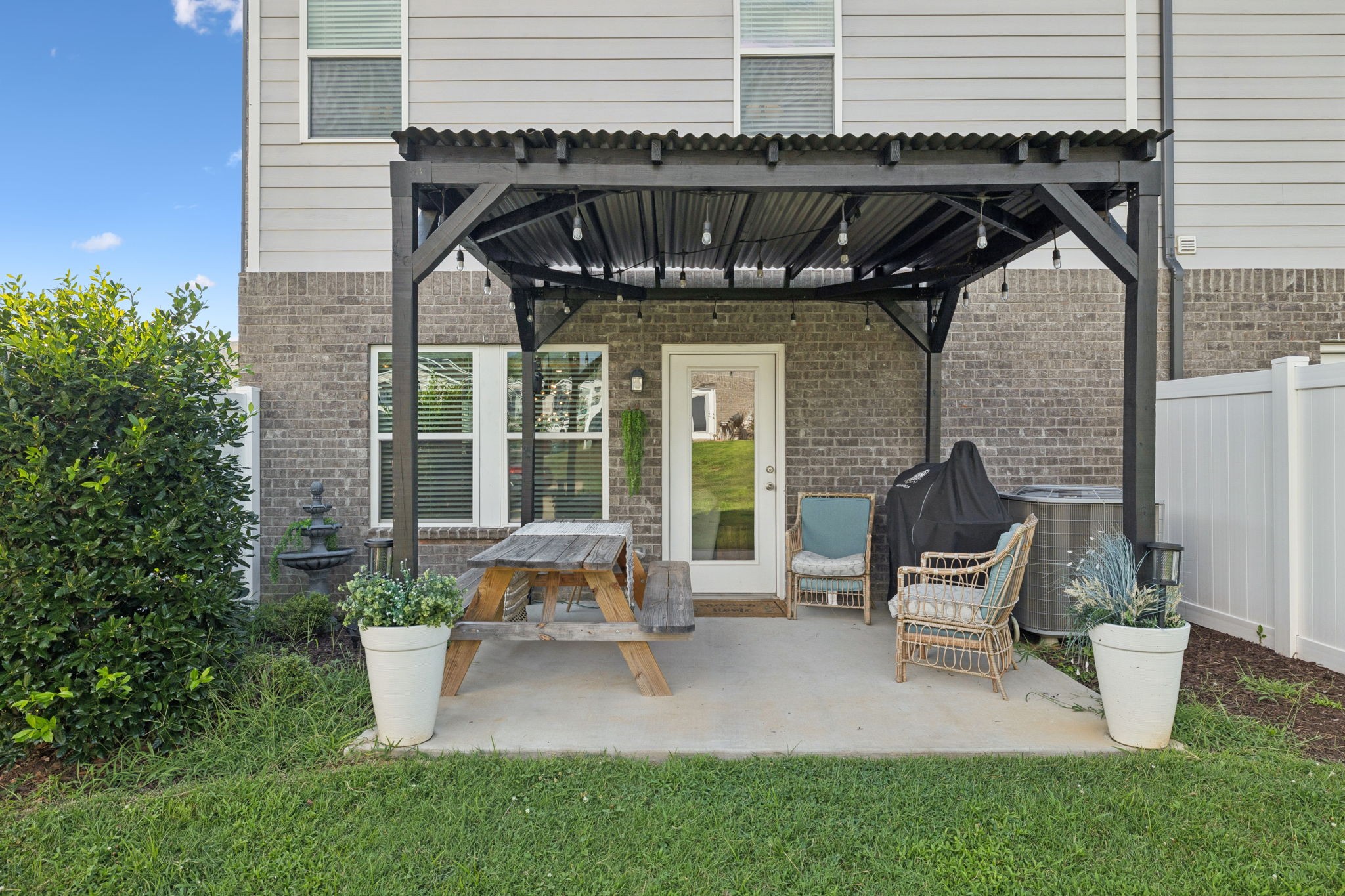 1512 Olympic Ln Property Photo 34