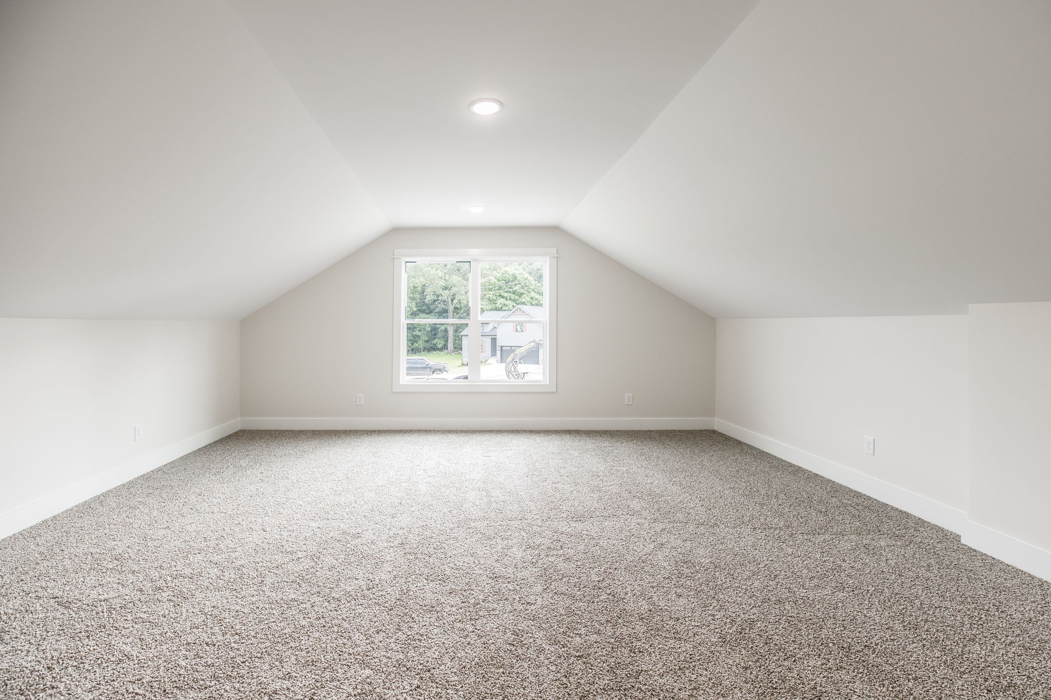 4162 Hereford Dr Property Photo 13