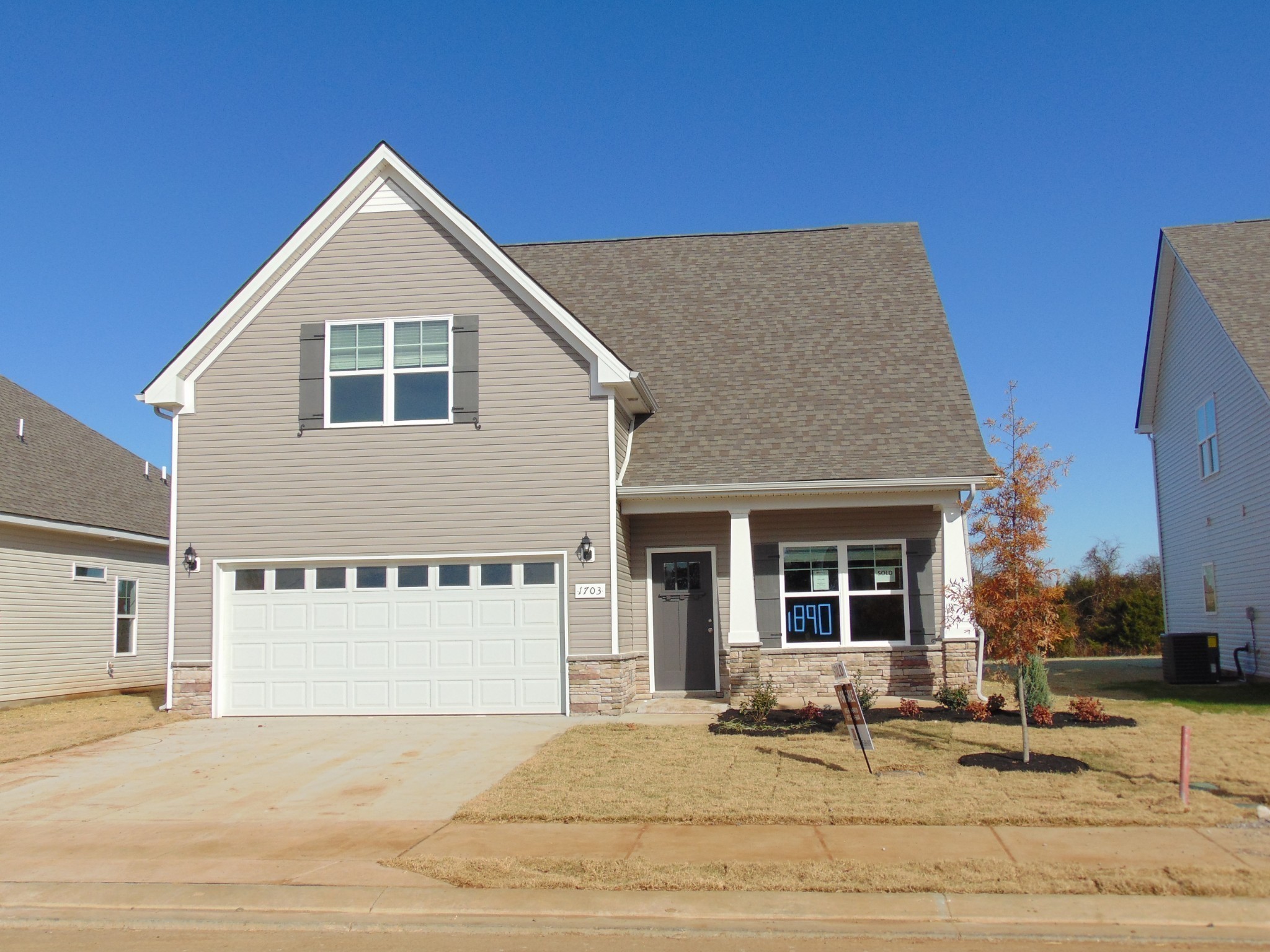 1711 Charismatic Place Property Photo 1