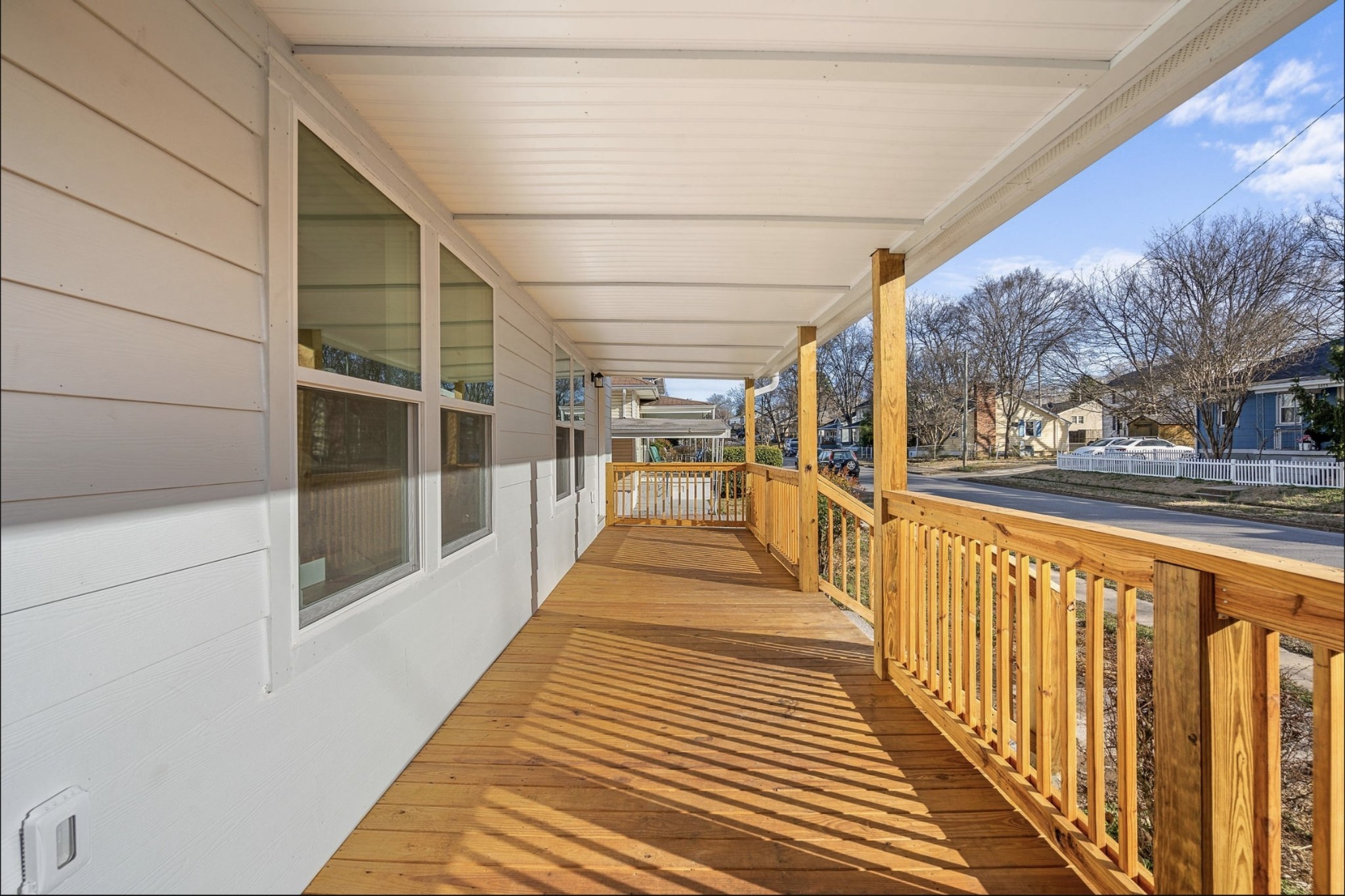 1412 Bryan St Property Photo 3