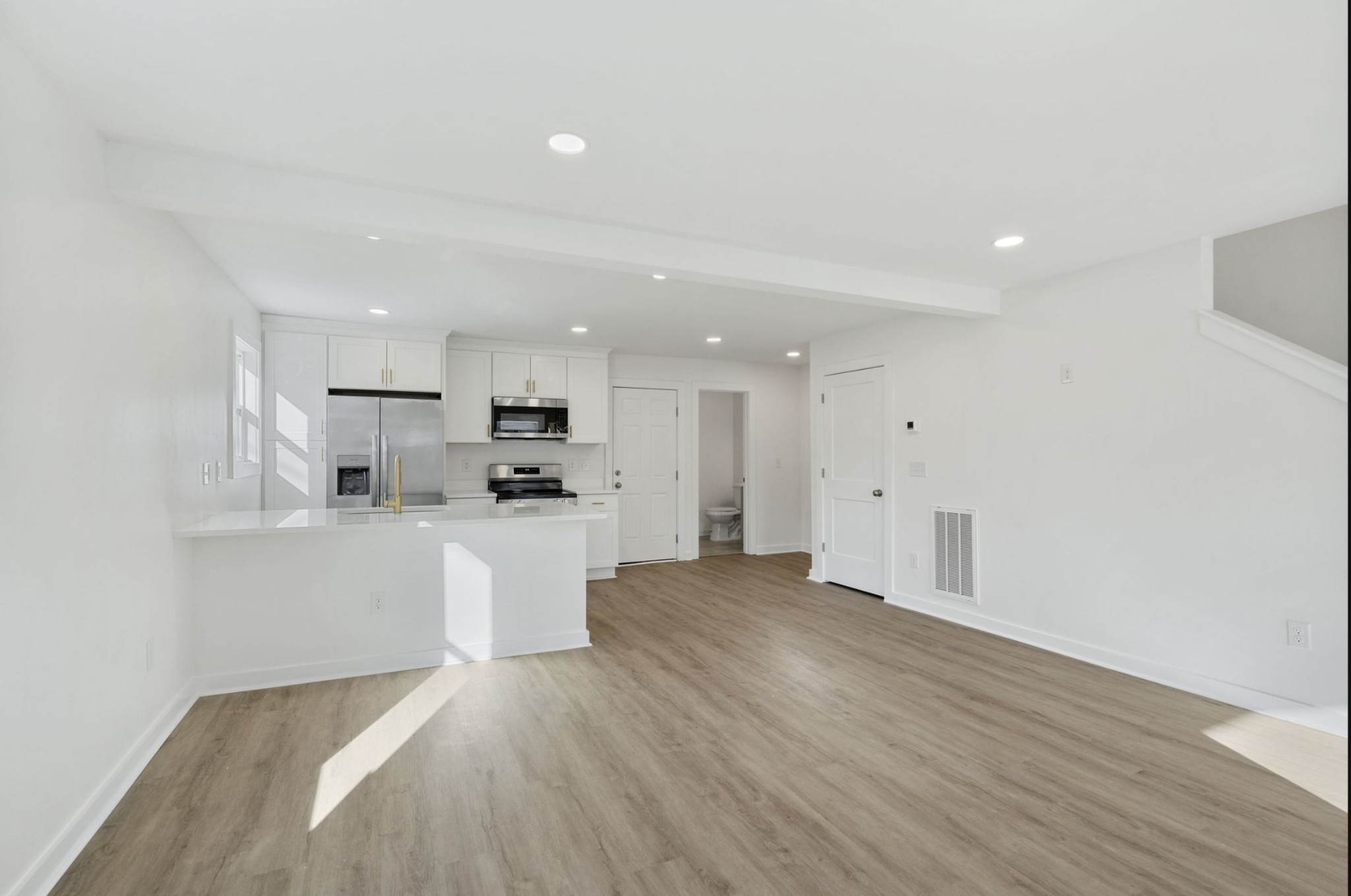 1412 Bryan St Property Photo 20