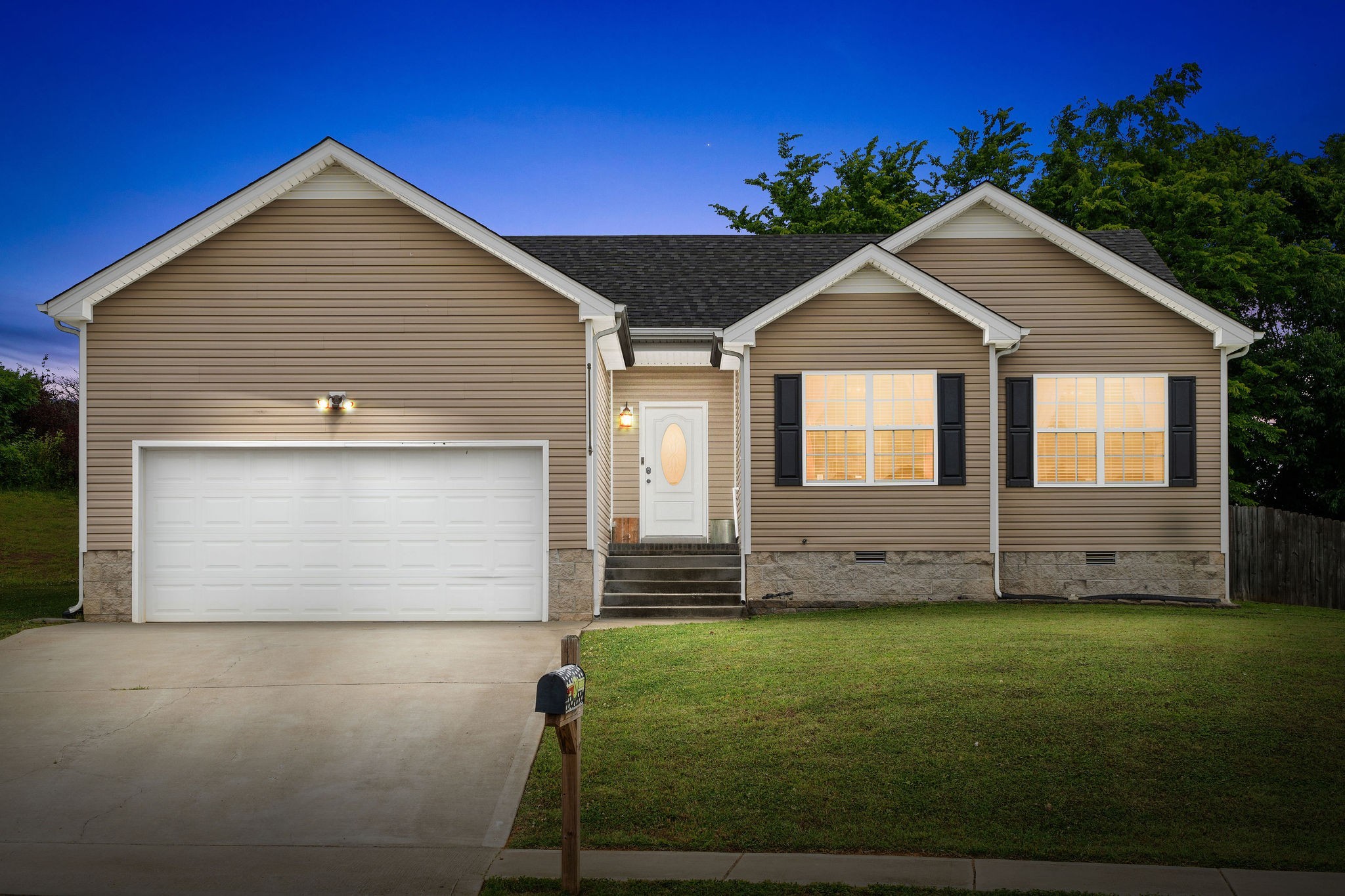1382 Whitt Ln Property Photo 1