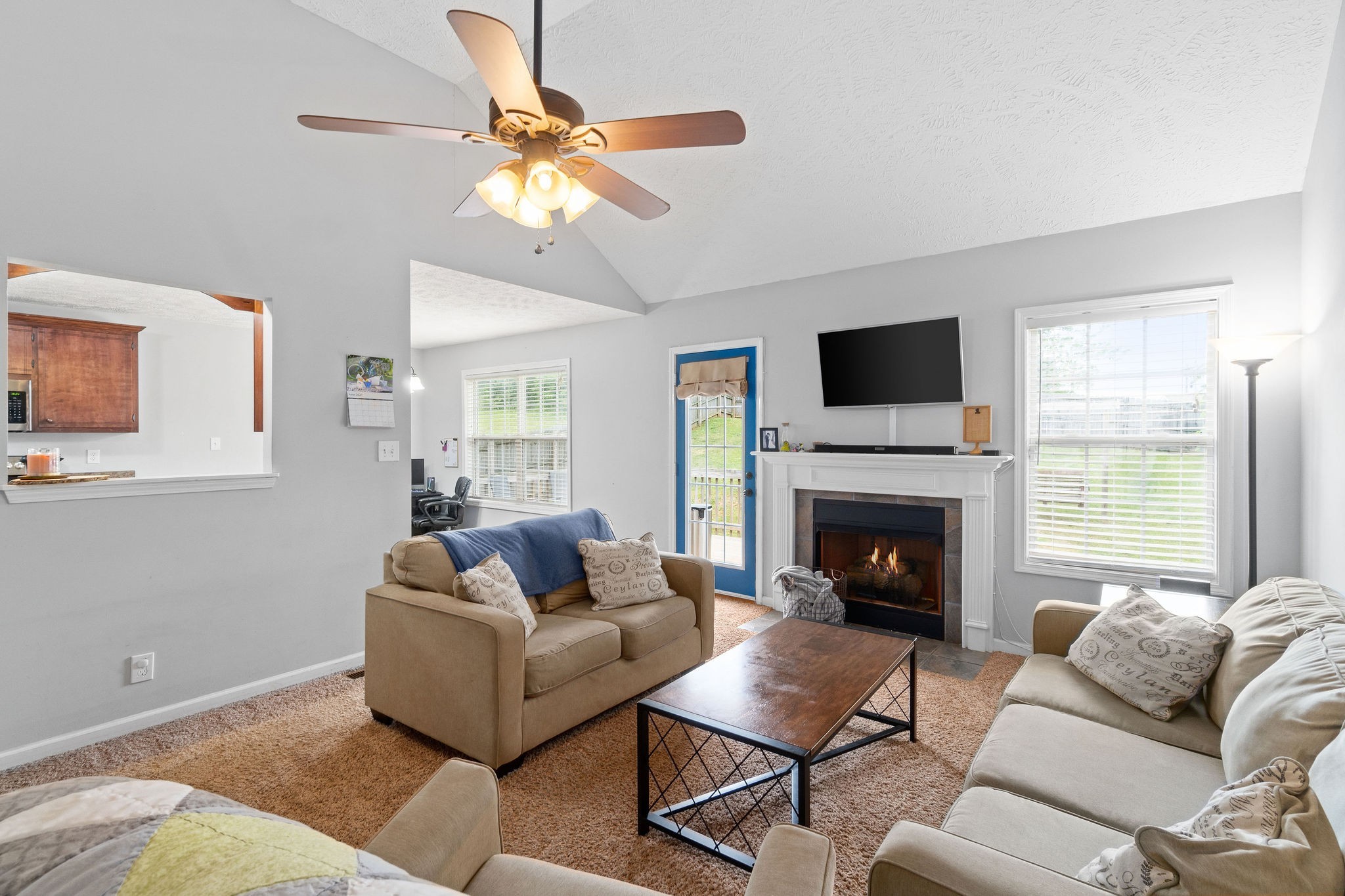 1382 Whitt Ln Property Photo 4