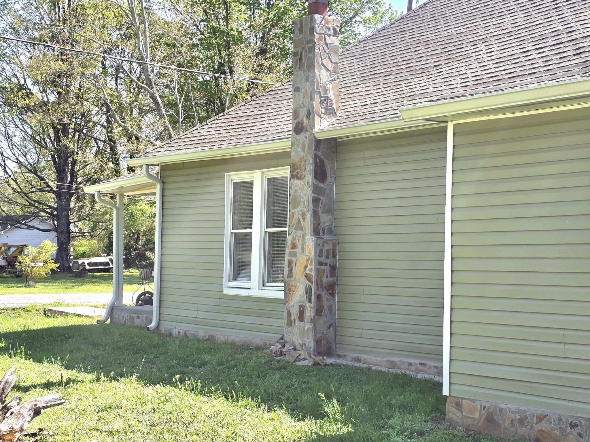 491 Piccadilly Avenue Property Photo 2