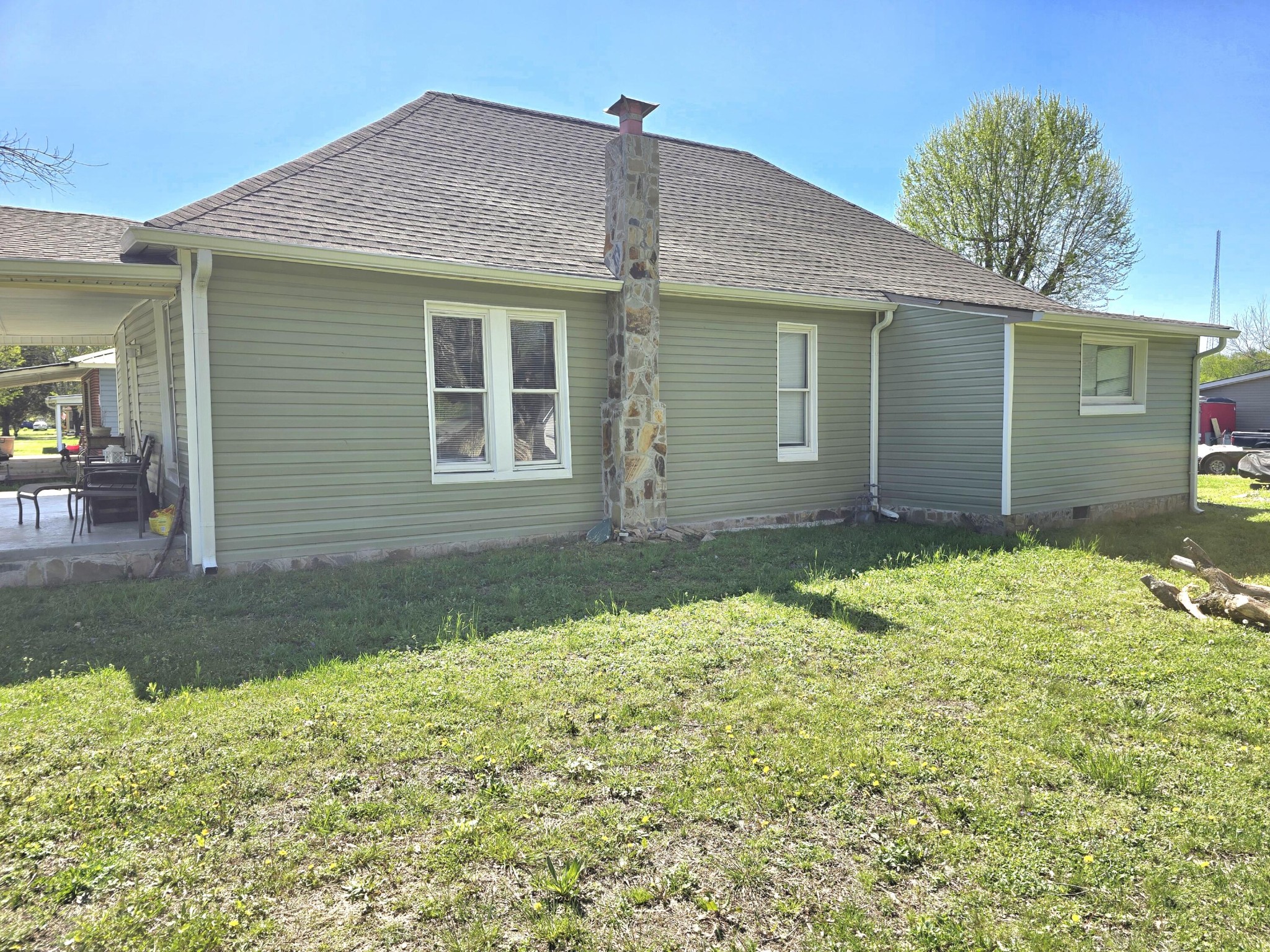 491 Piccadilly Avenue Property Photo 3