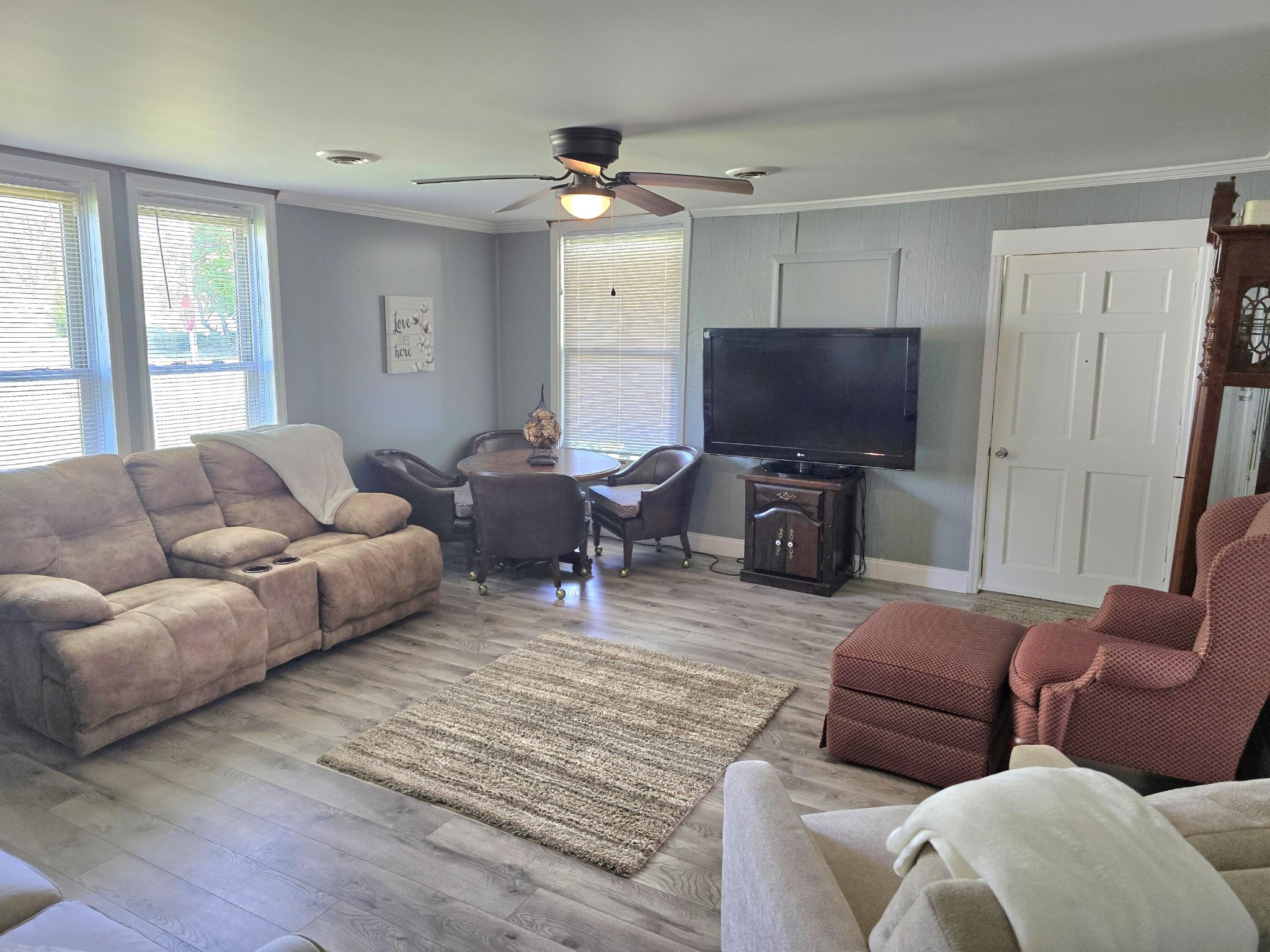 491 Piccadilly Avenue Property Photo 6