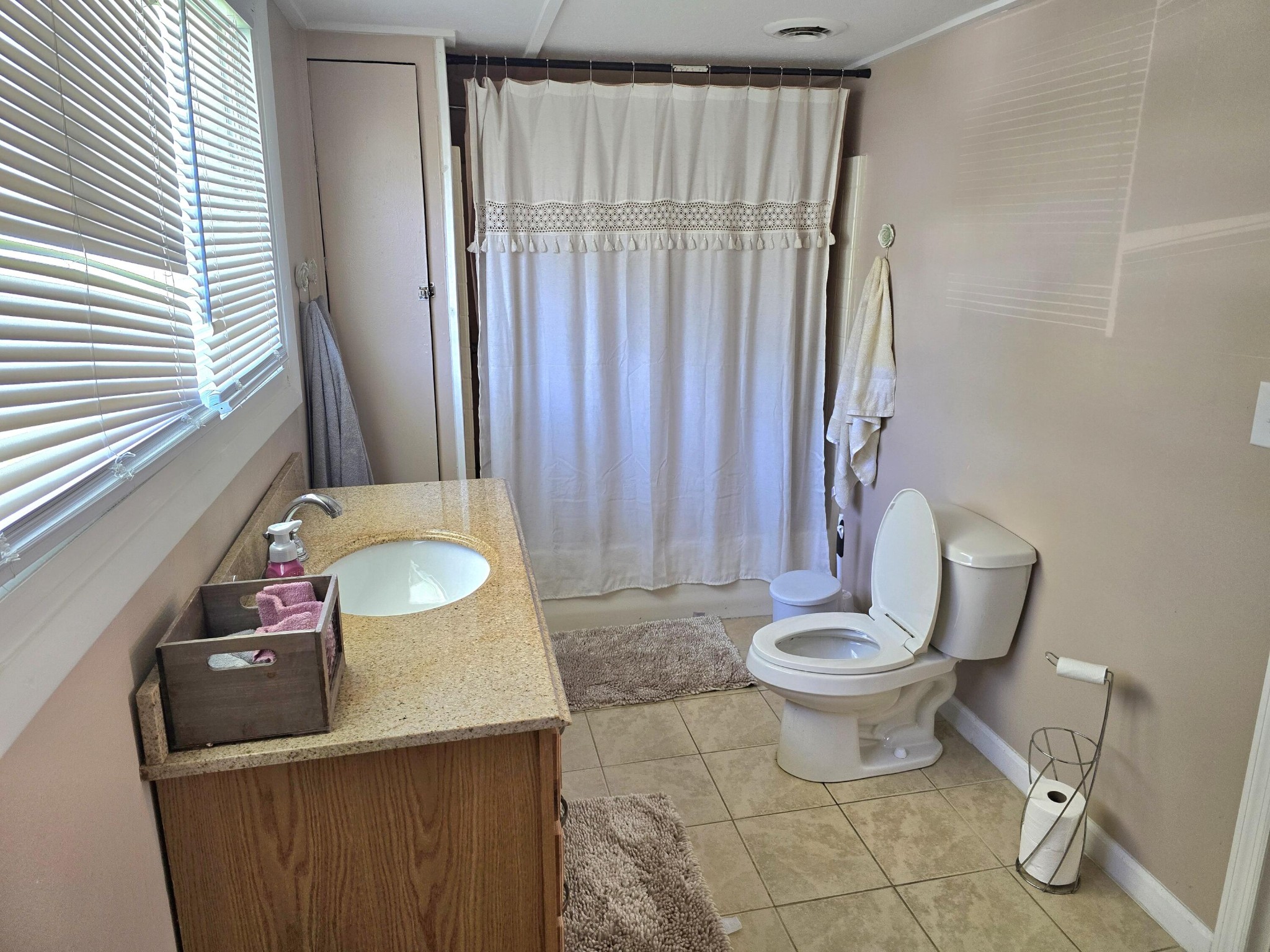 491 Piccadilly Avenue Property Photo 8