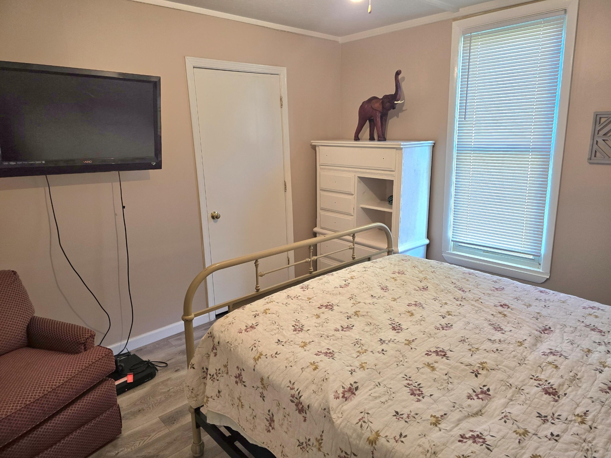 491 Piccadilly Avenue Property Photo 12