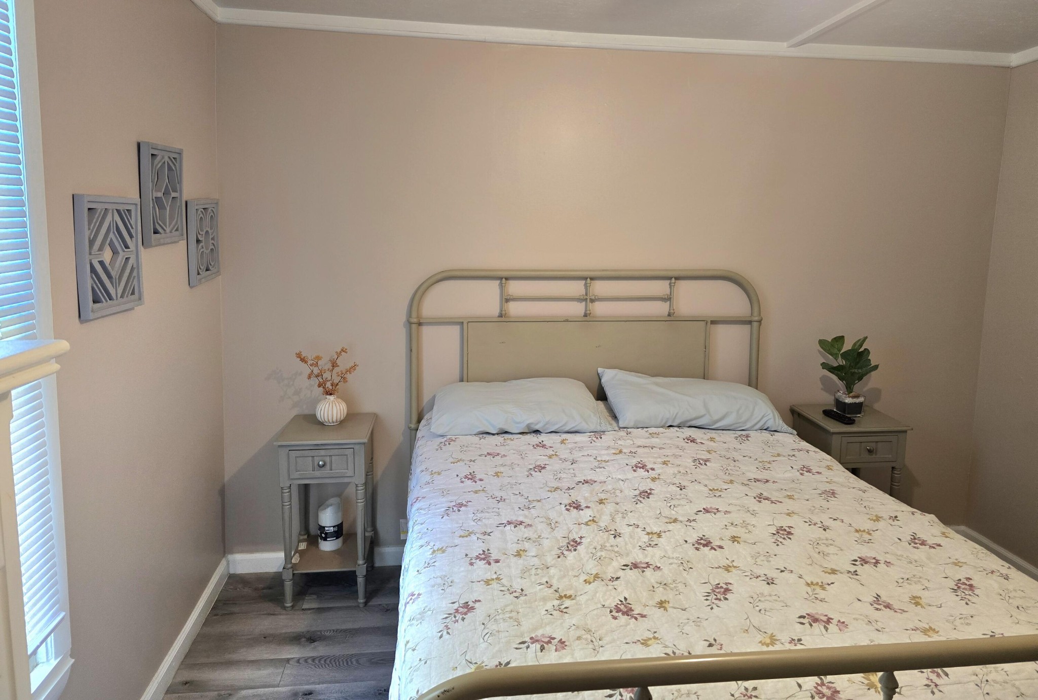 491 Piccadilly Avenue Property Photo 13