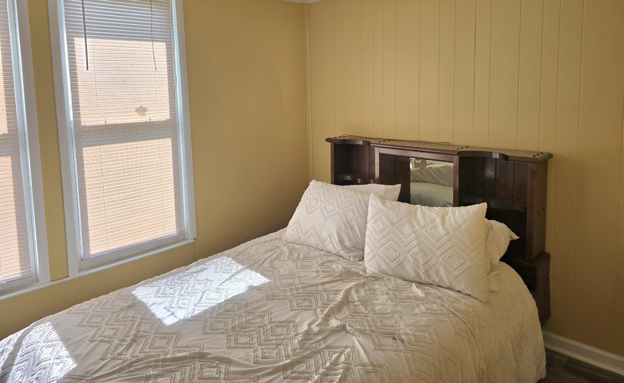 491 Piccadilly Avenue Property Photo 14