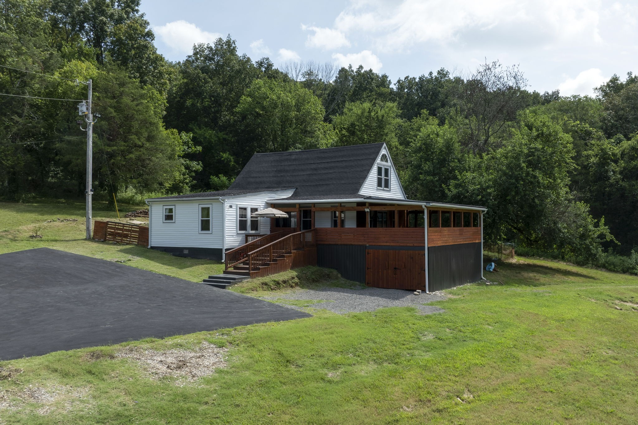 3203 Statesville Rd Property Photo 1