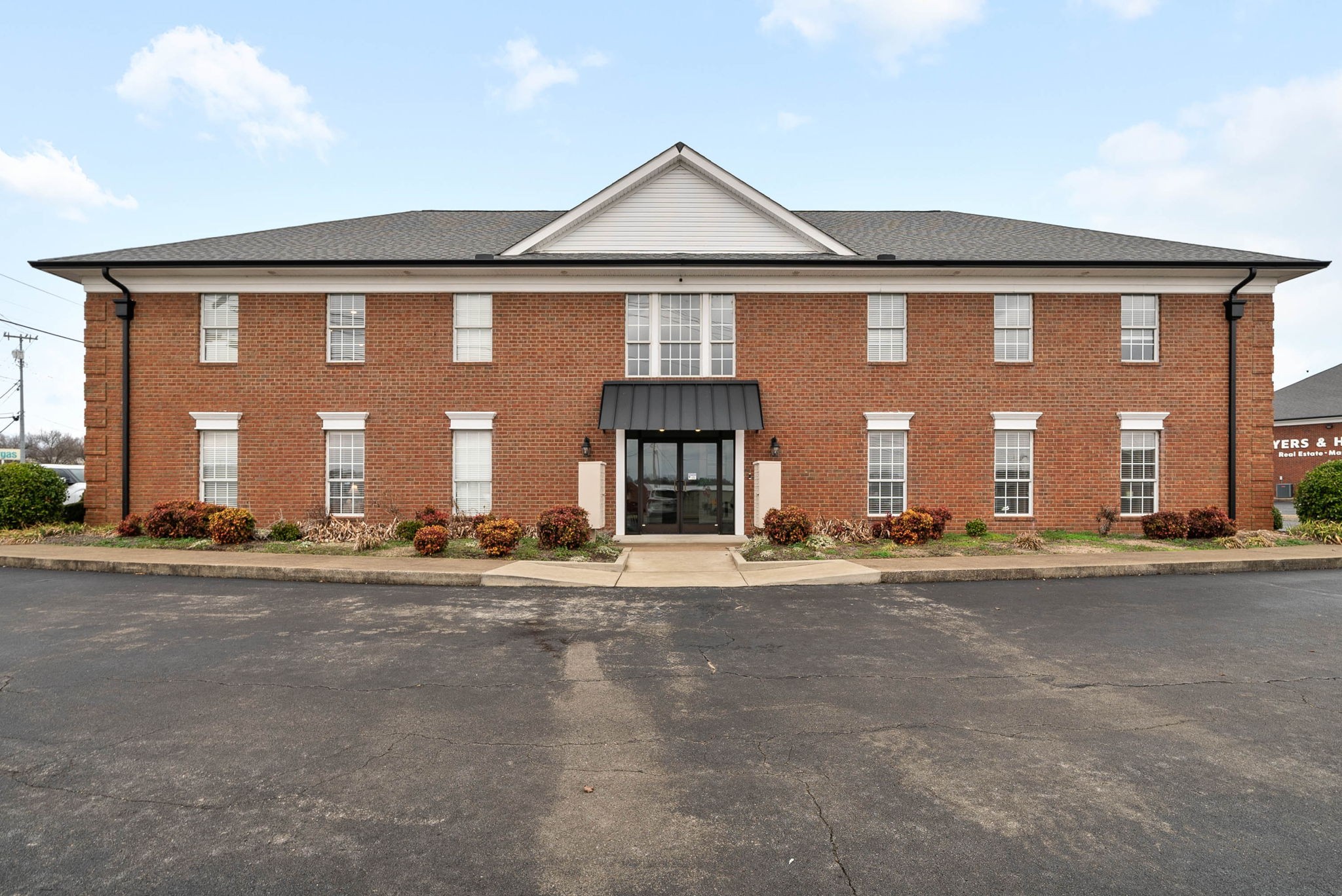 1800 Business Park Dr Property Photo 1