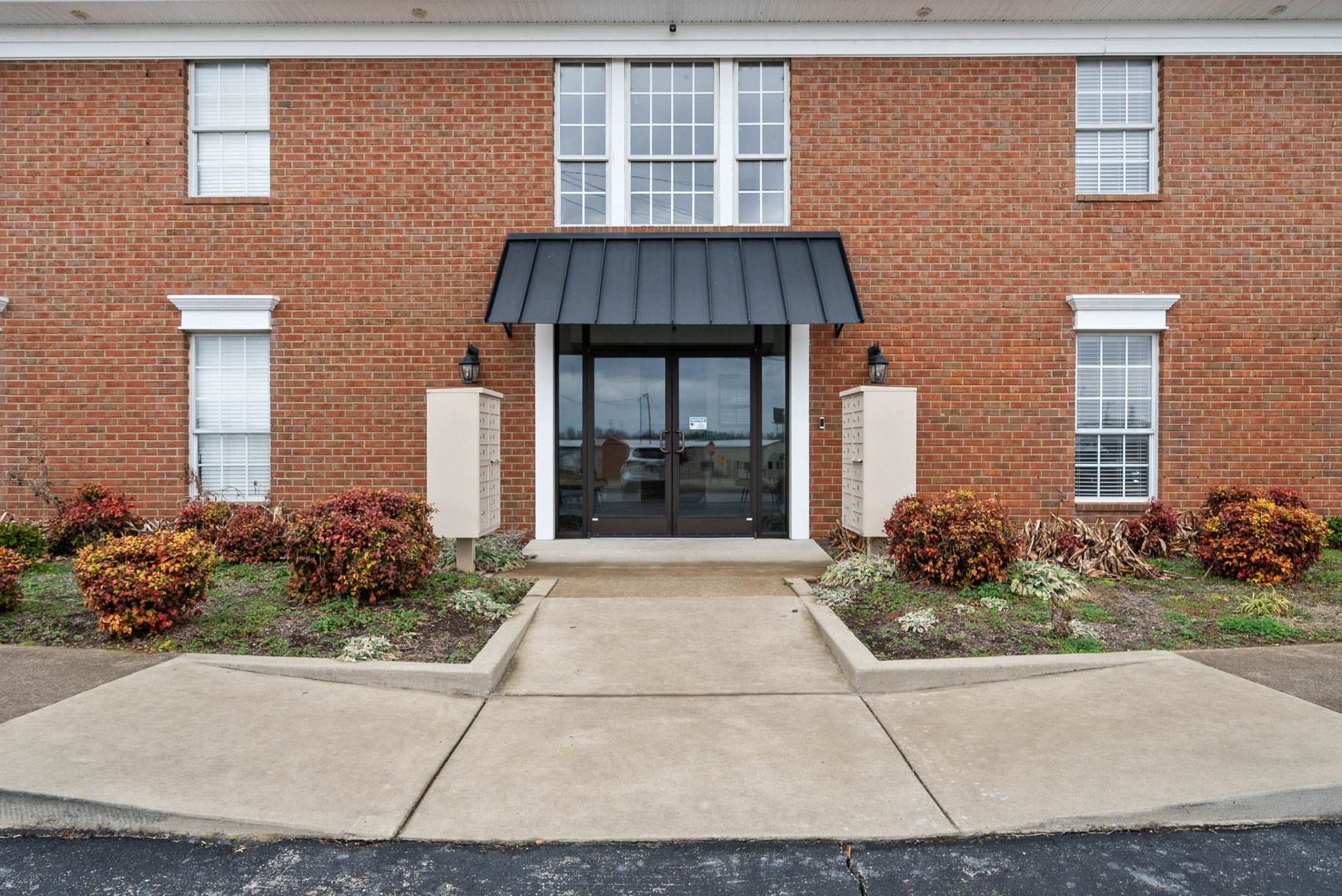 1800 Business Park Dr Property Photo 2