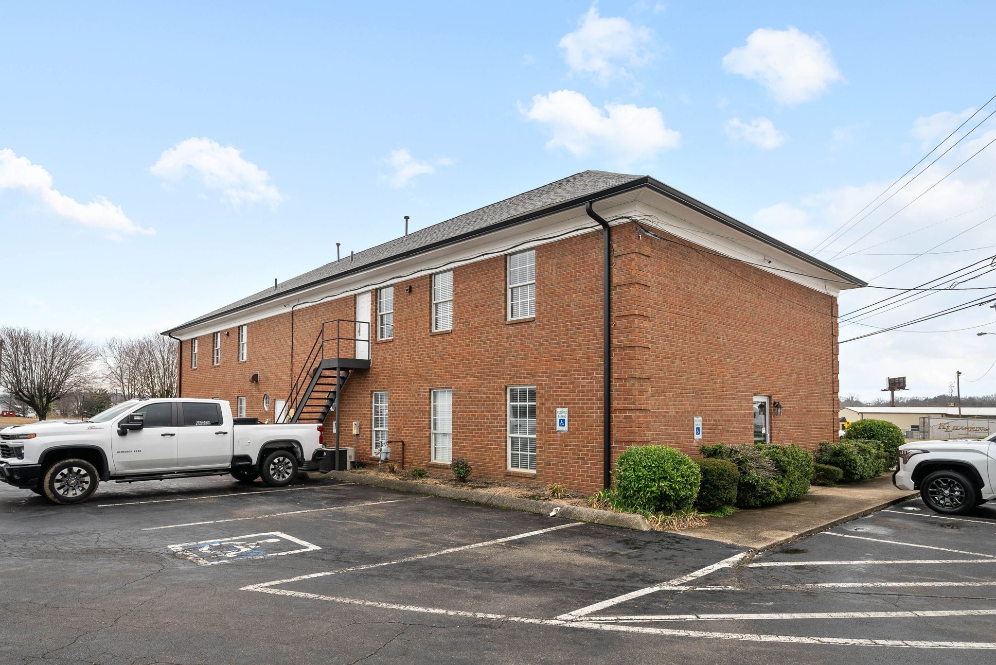 1800 Business Park Dr Property Photo 19