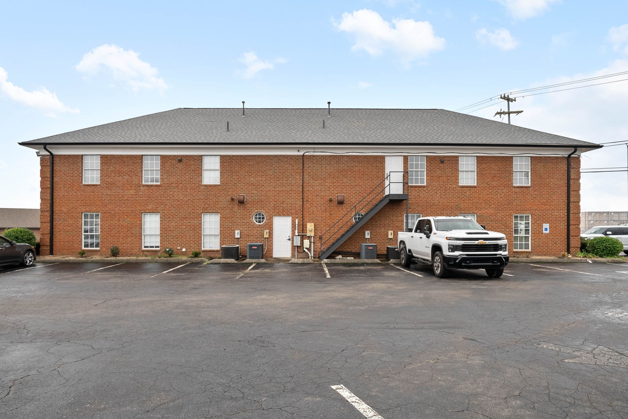 1800 Business Park Dr Property Photo 20