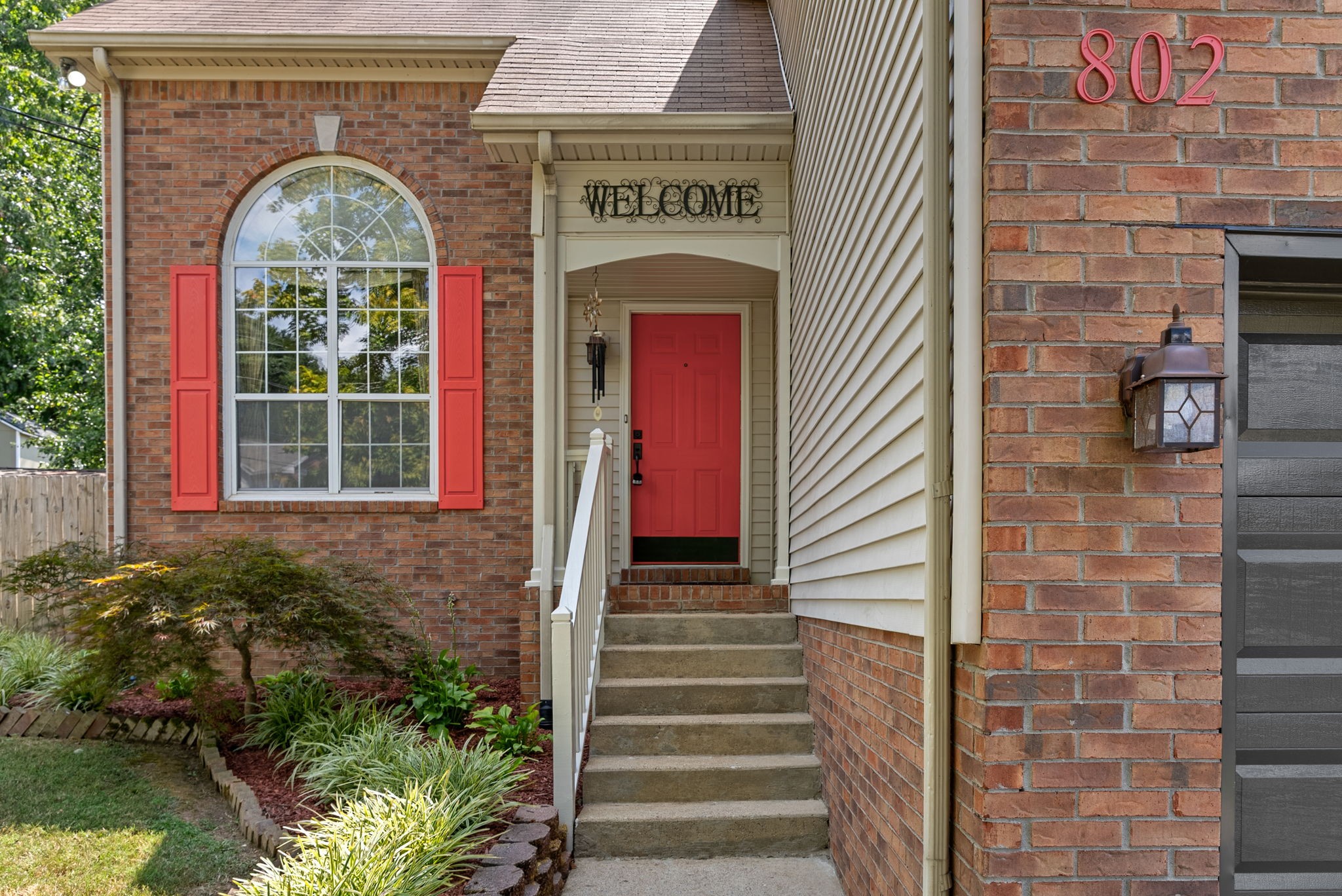 802 Crystal Ct Property Photo 4