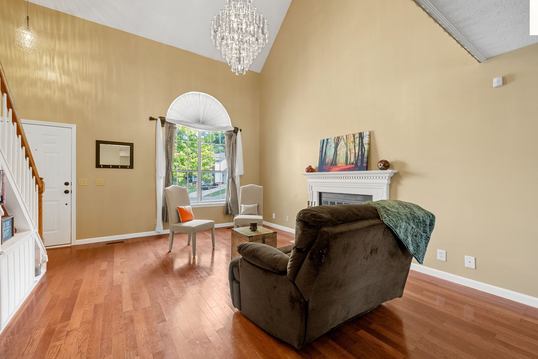 802 Crystal Ct Property Photo 6