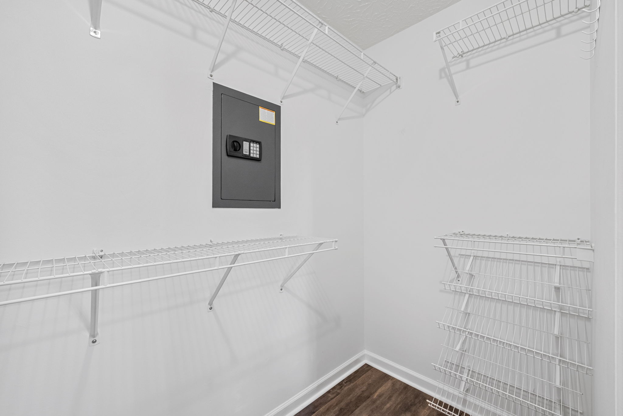 802 Crystal Ct Property Photo 31