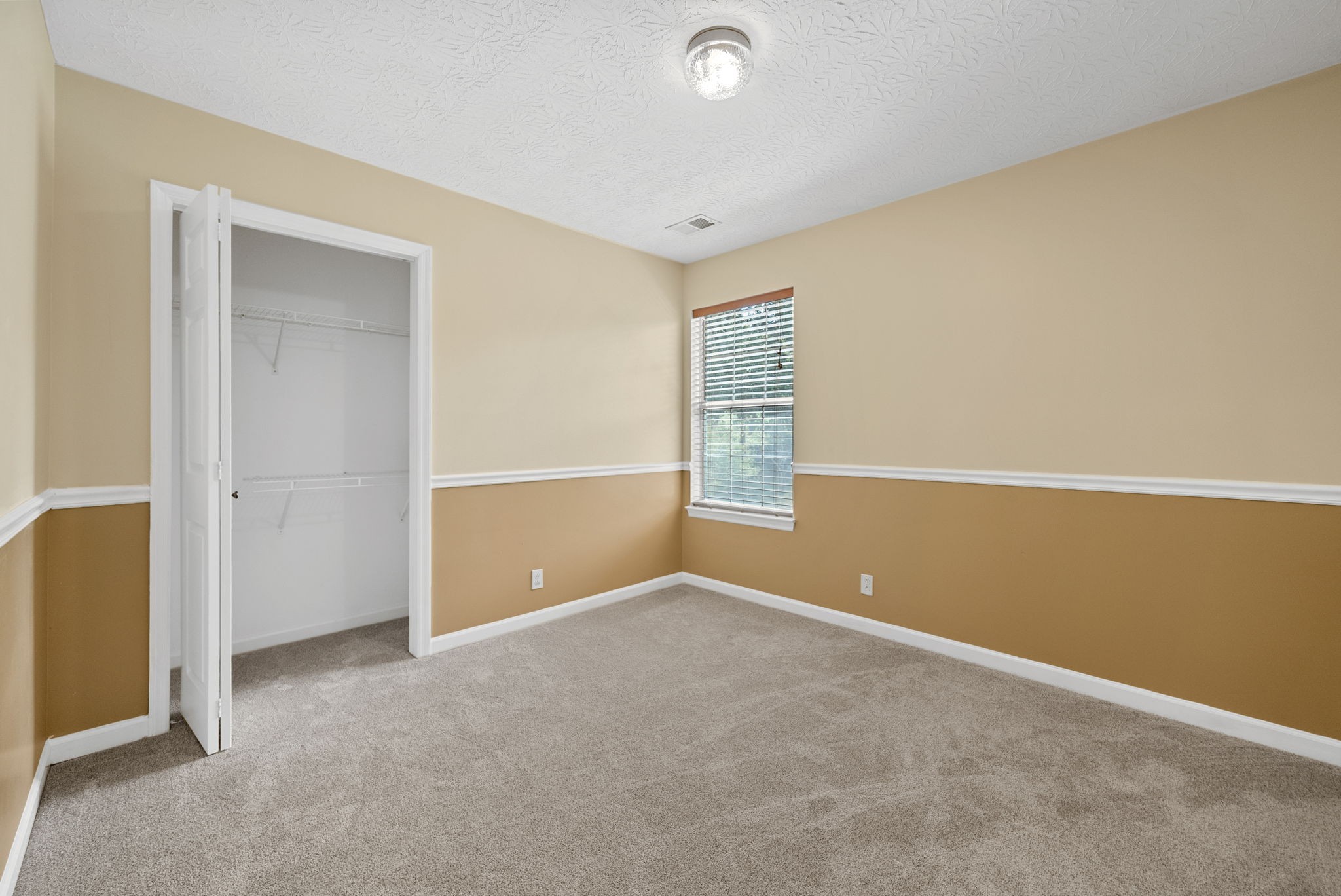 802 Crystal Ct Property Photo 36