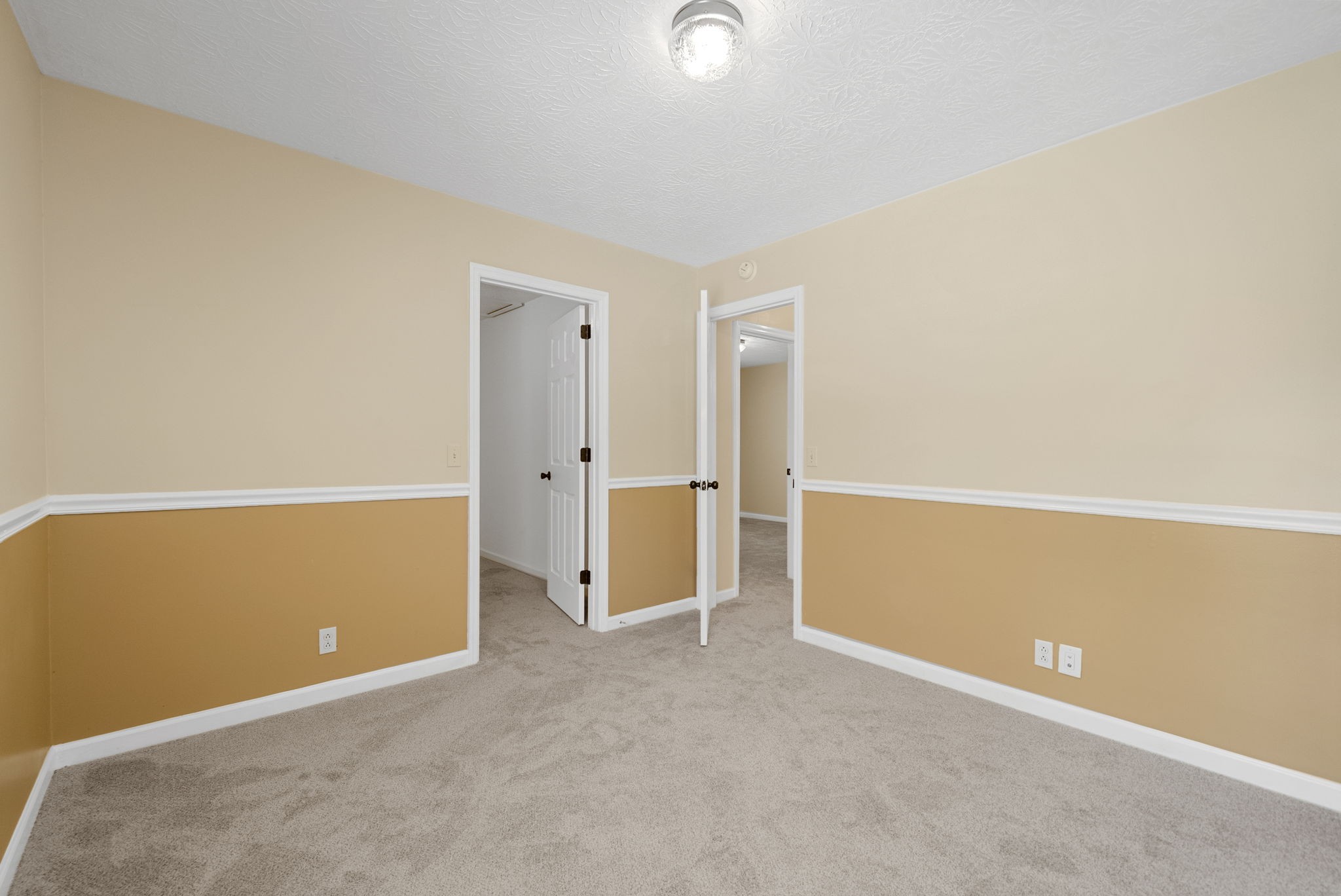 802 Crystal Ct Property Photo 37