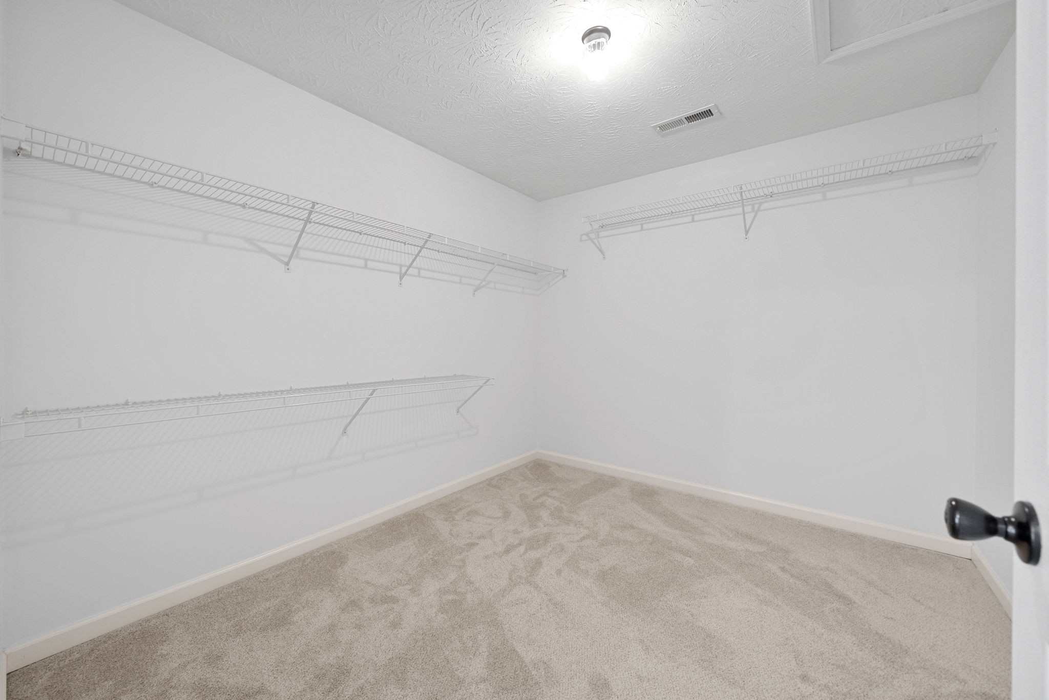 802 Crystal Ct Property Photo 38