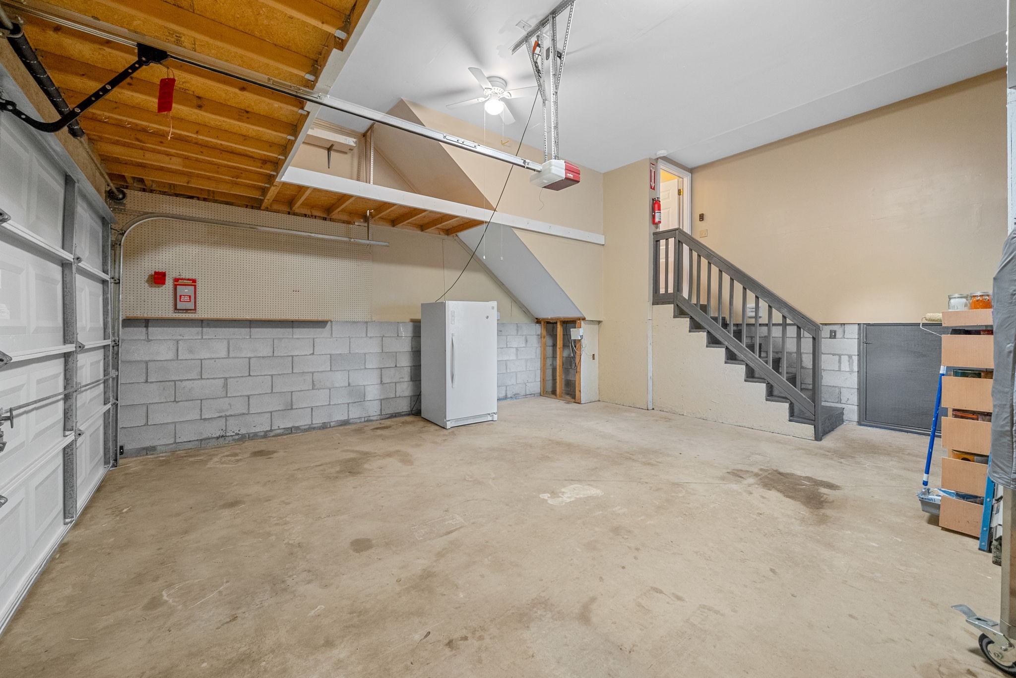 802 Crystal Ct Property Photo 47