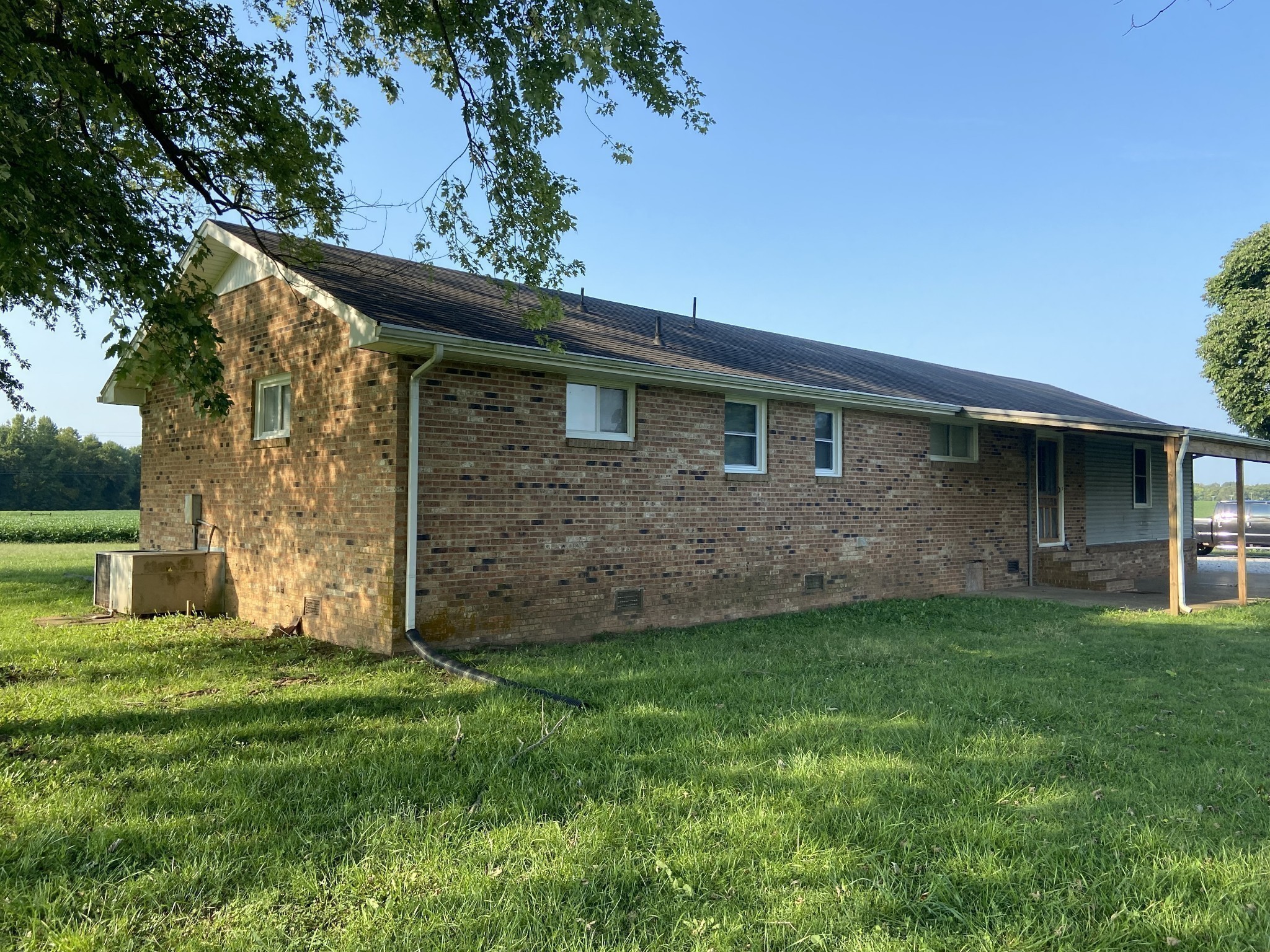 801 Webb Rd Property Photo 7