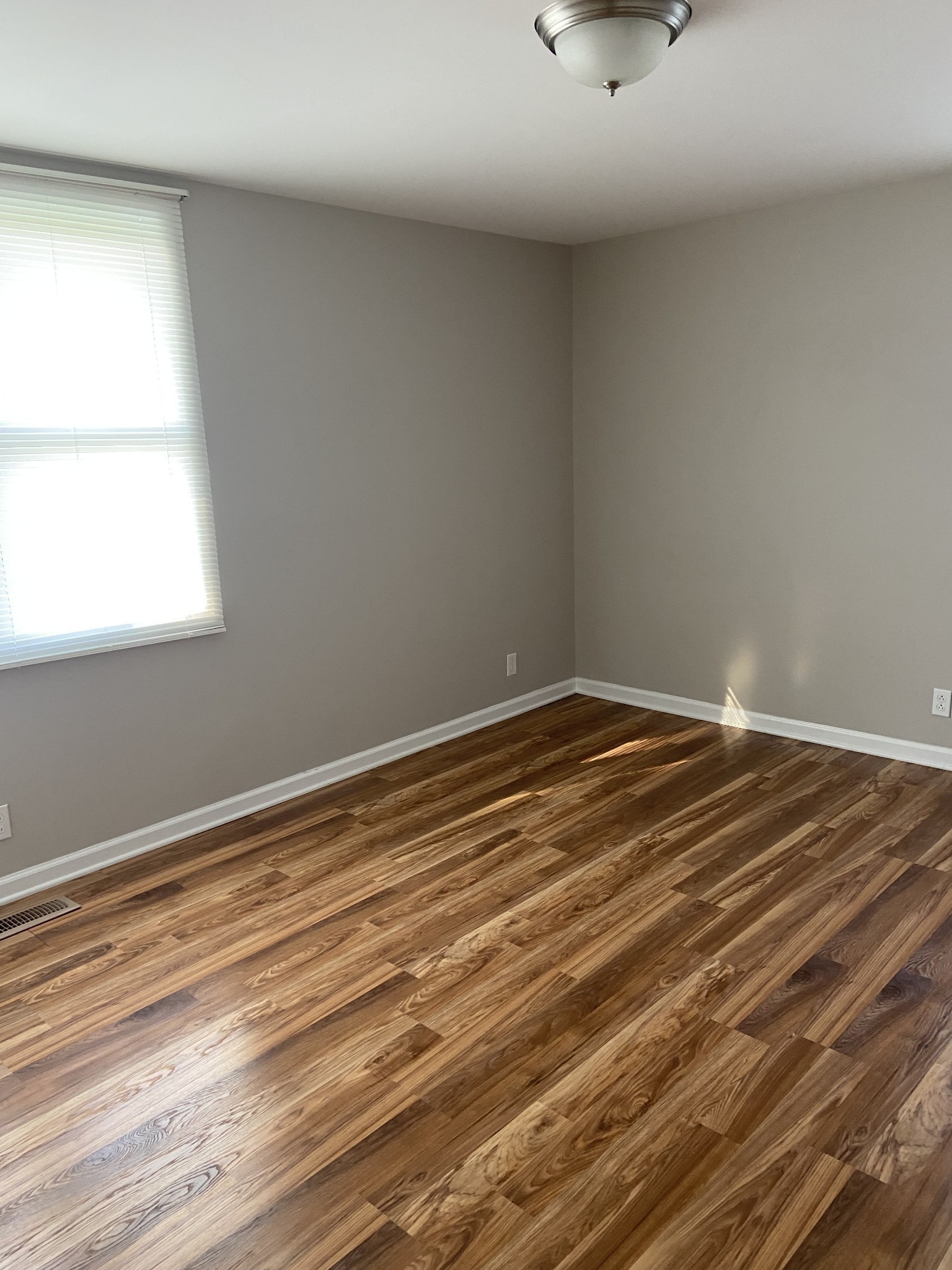 801 Webb Rd Property Photo 32