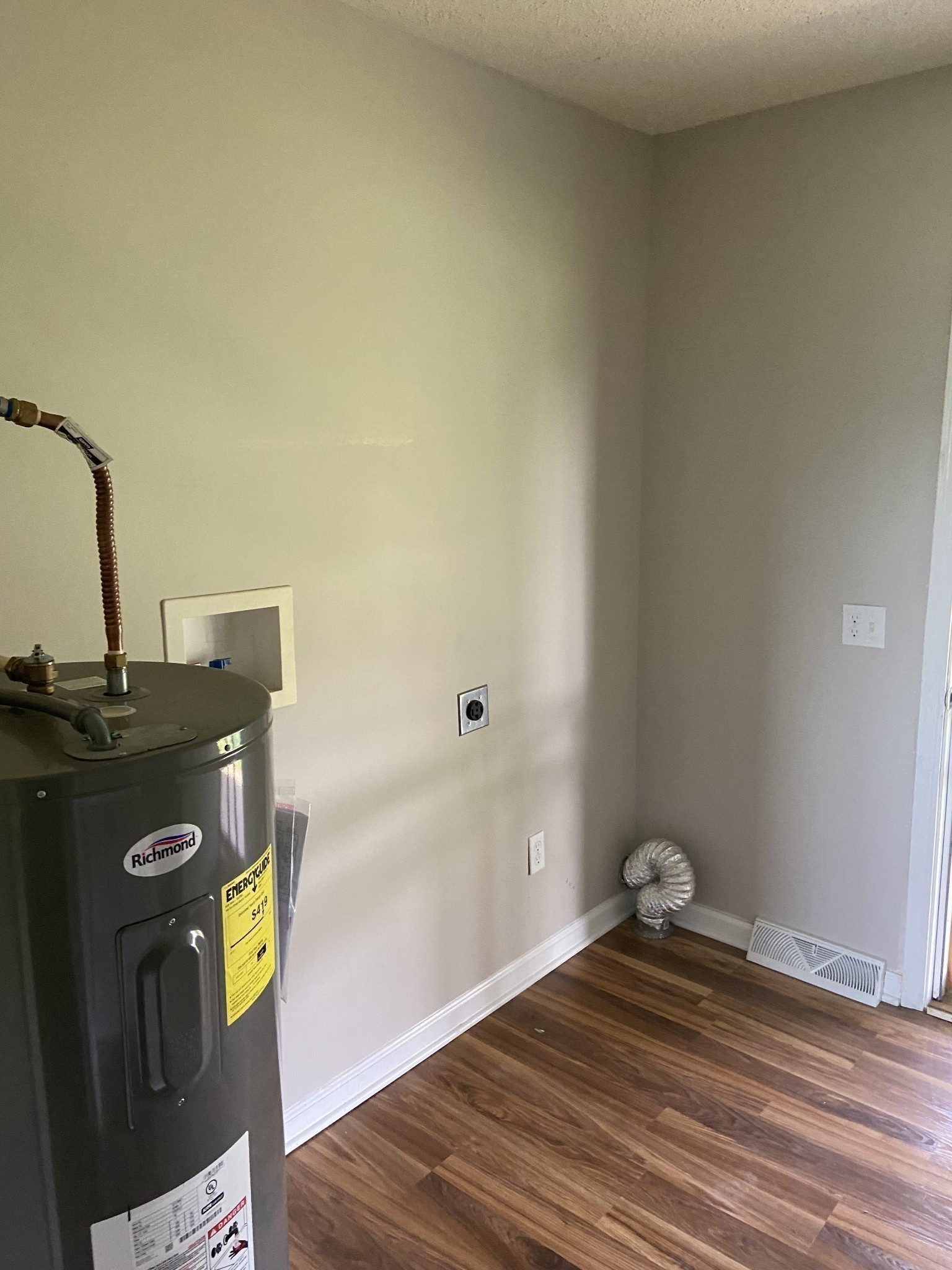 801 Webb Rd Property Photo 36