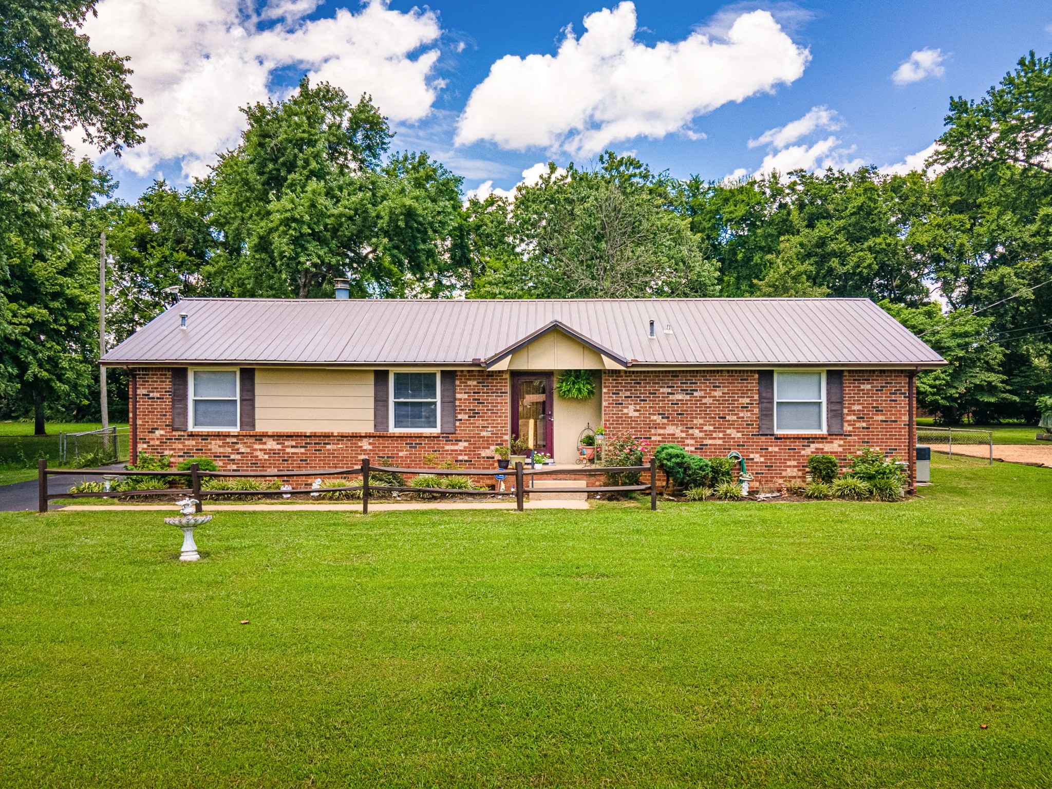620 General Barksdale Dr Property Photo 1