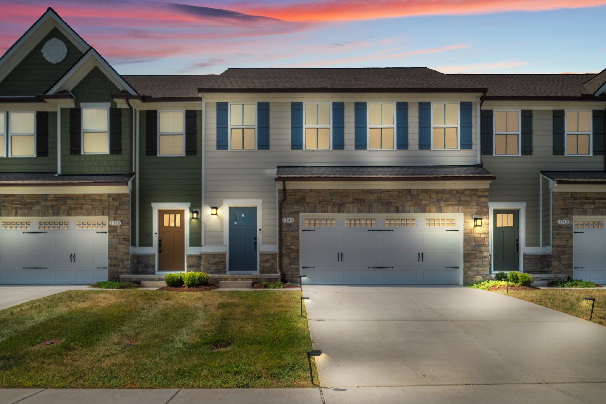 1340 Crescent Ridge Dr Property Photo 2