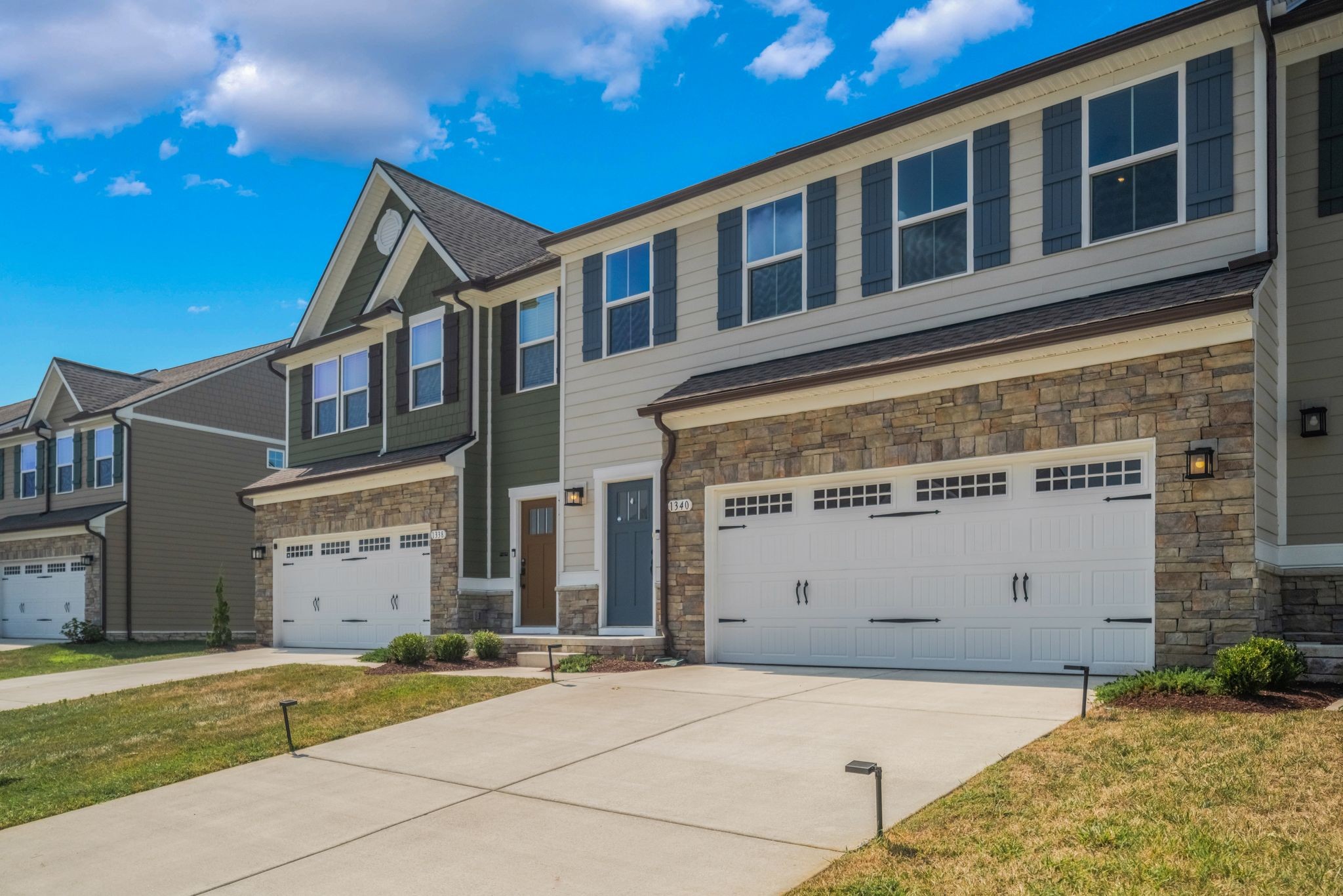 1340 Crescent Ridge Dr Property Photo 5