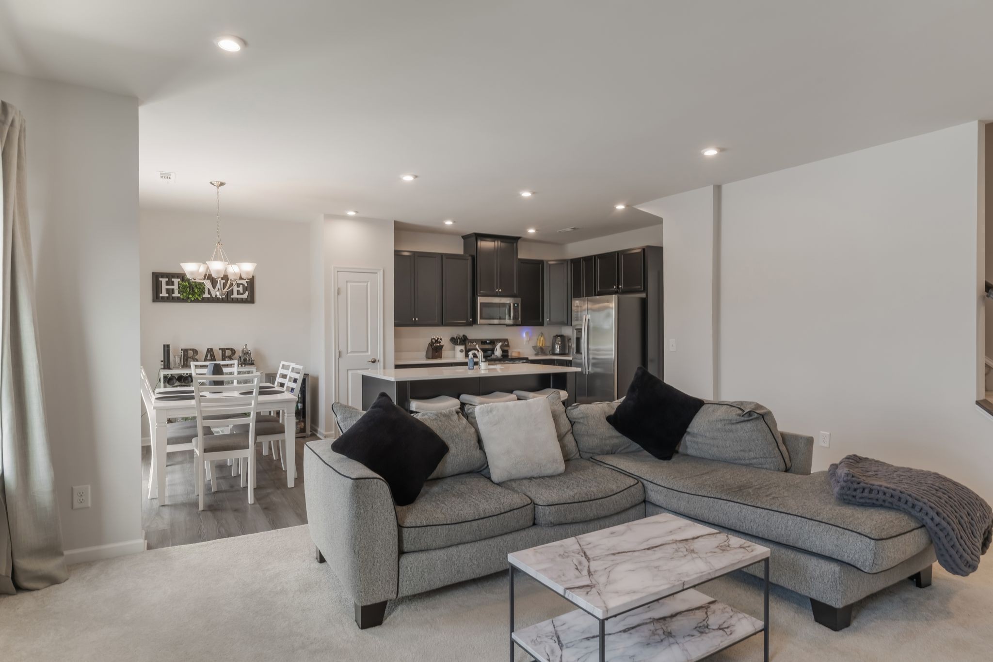 1340 Crescent Ridge Dr Property Photo 8