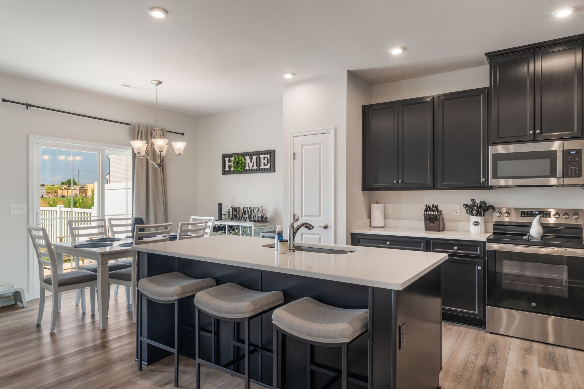 1340 Crescent Ridge Dr Property Photo 9